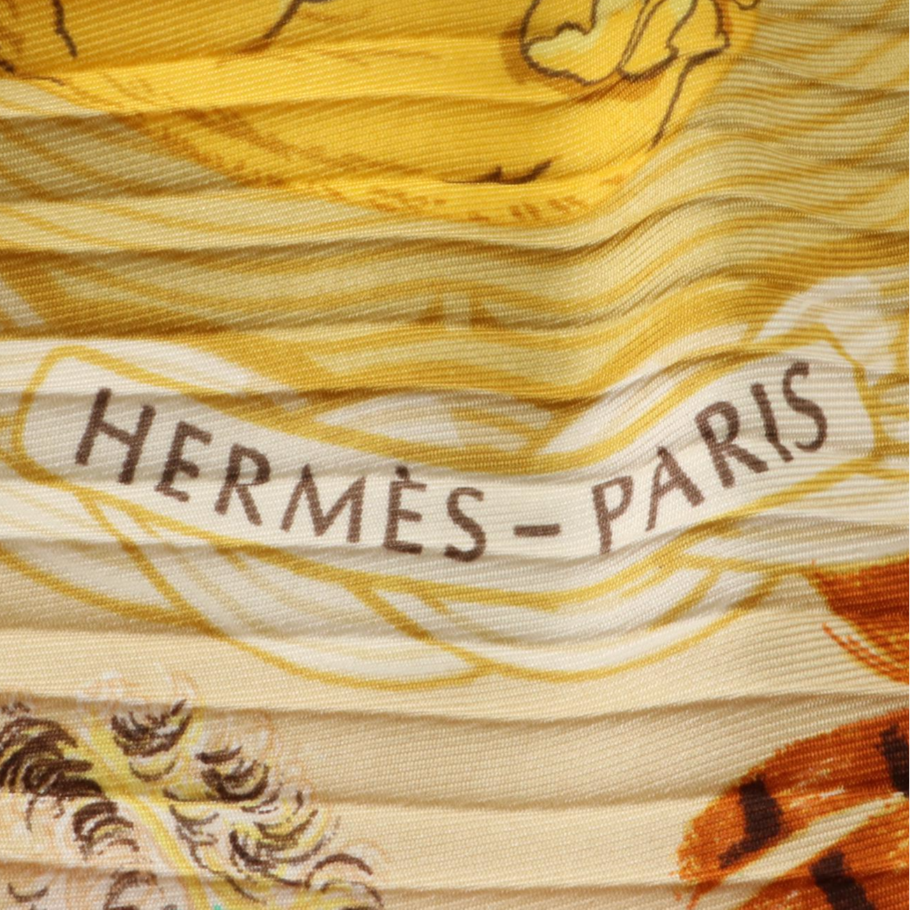 Hermès "Couvée d'Hermès" Scarf 90 in Silk Plissé with Box