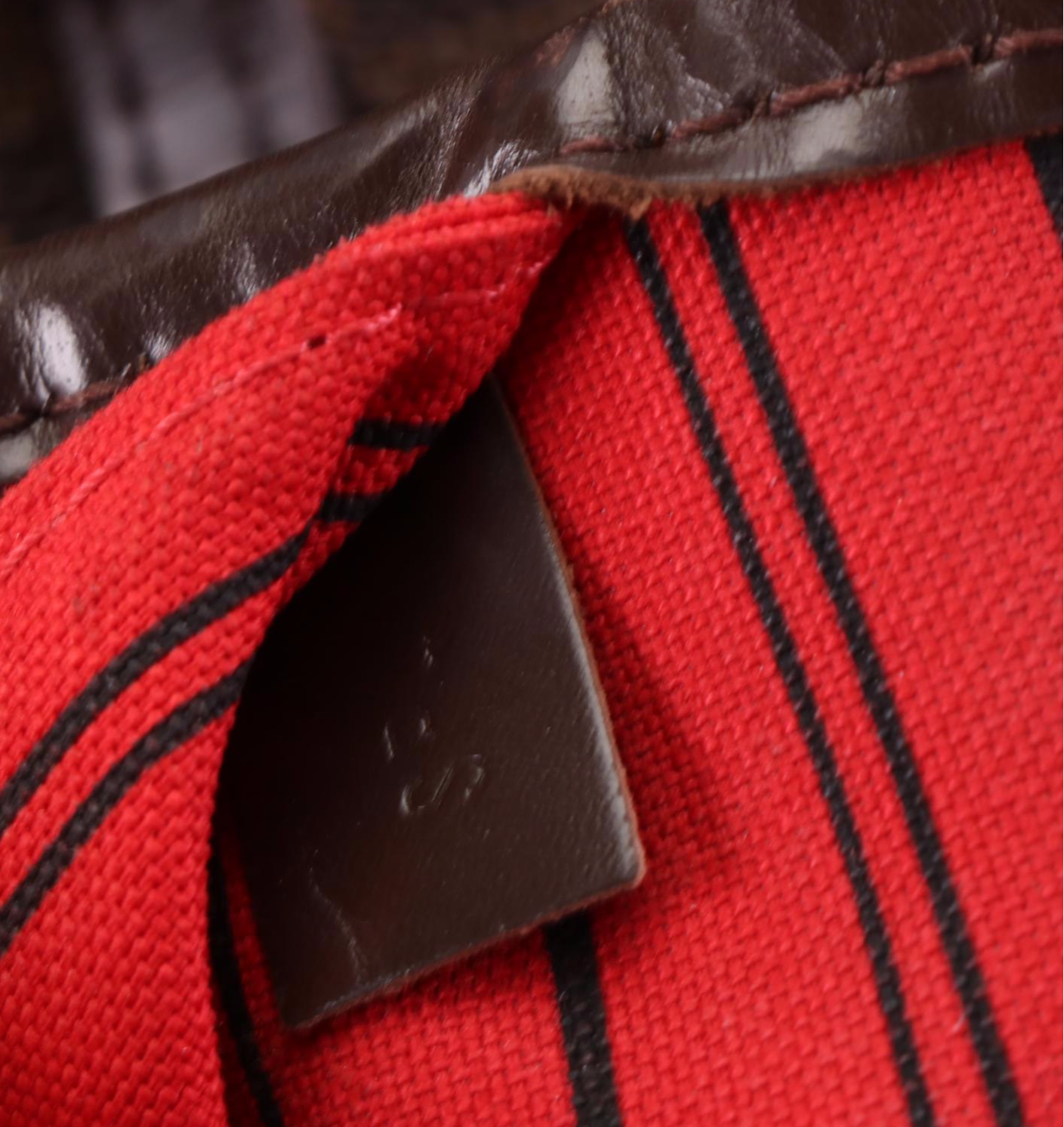 Louis Vuitton Neverfull MM in Damier Ebene Canvas and Leather