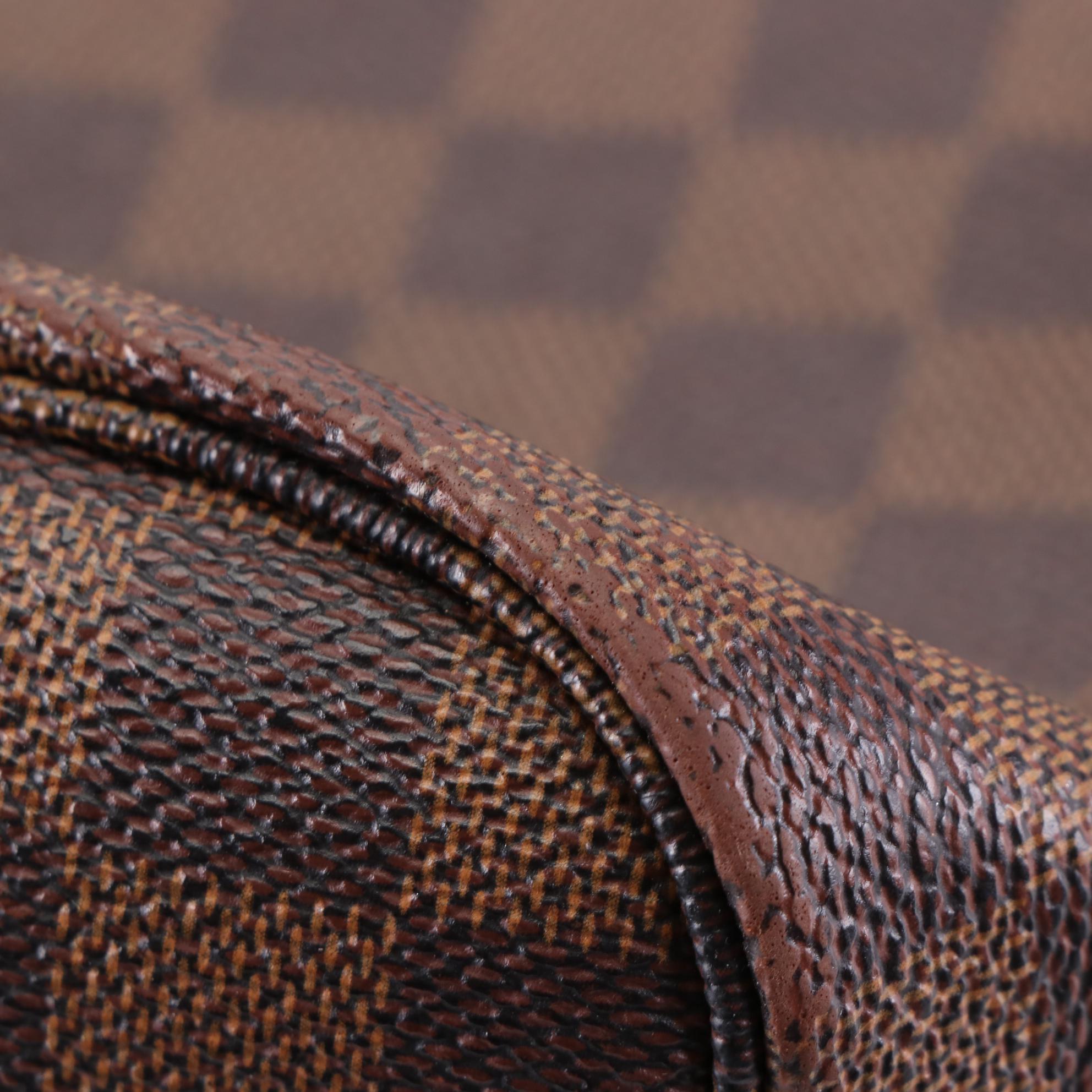 Louis Vuitton Neverfull MM in Damier Ebene Canvas and Leather