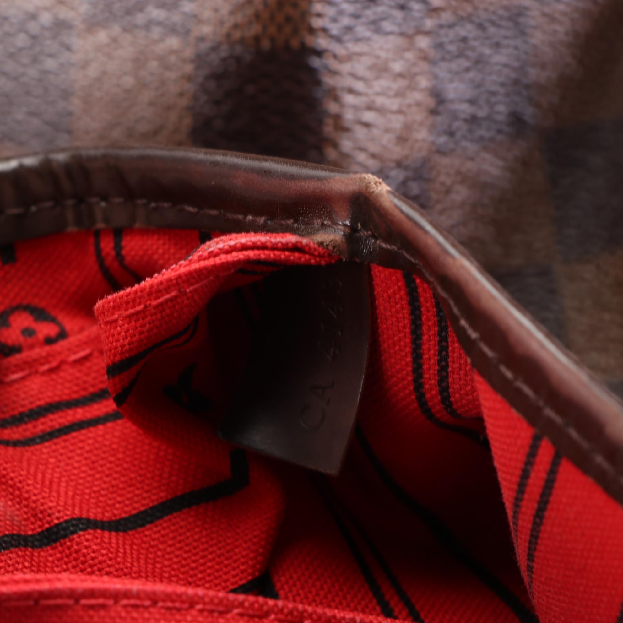 Louis Vuitton Neverfull MM Tote in Damier Ebene Canvas and Leather