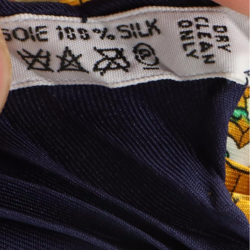 Hermès ''Voiles de Lumières'' Scarf 90 Plissé in Silk Twill with Box