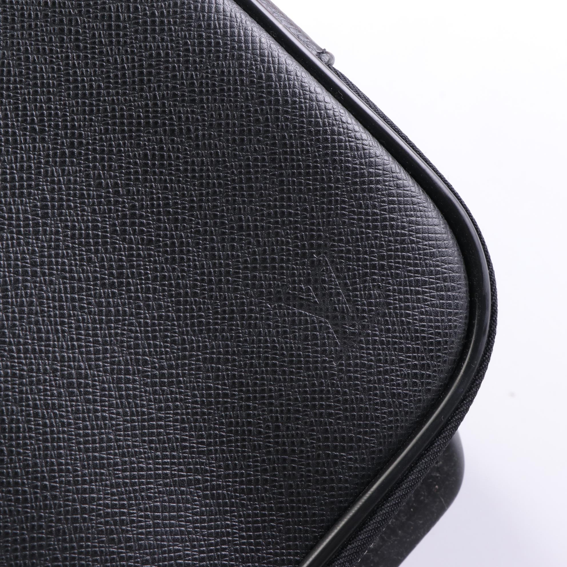 Louis Vuitton Pégase 45 Rolling Luggage in Taïga Leather