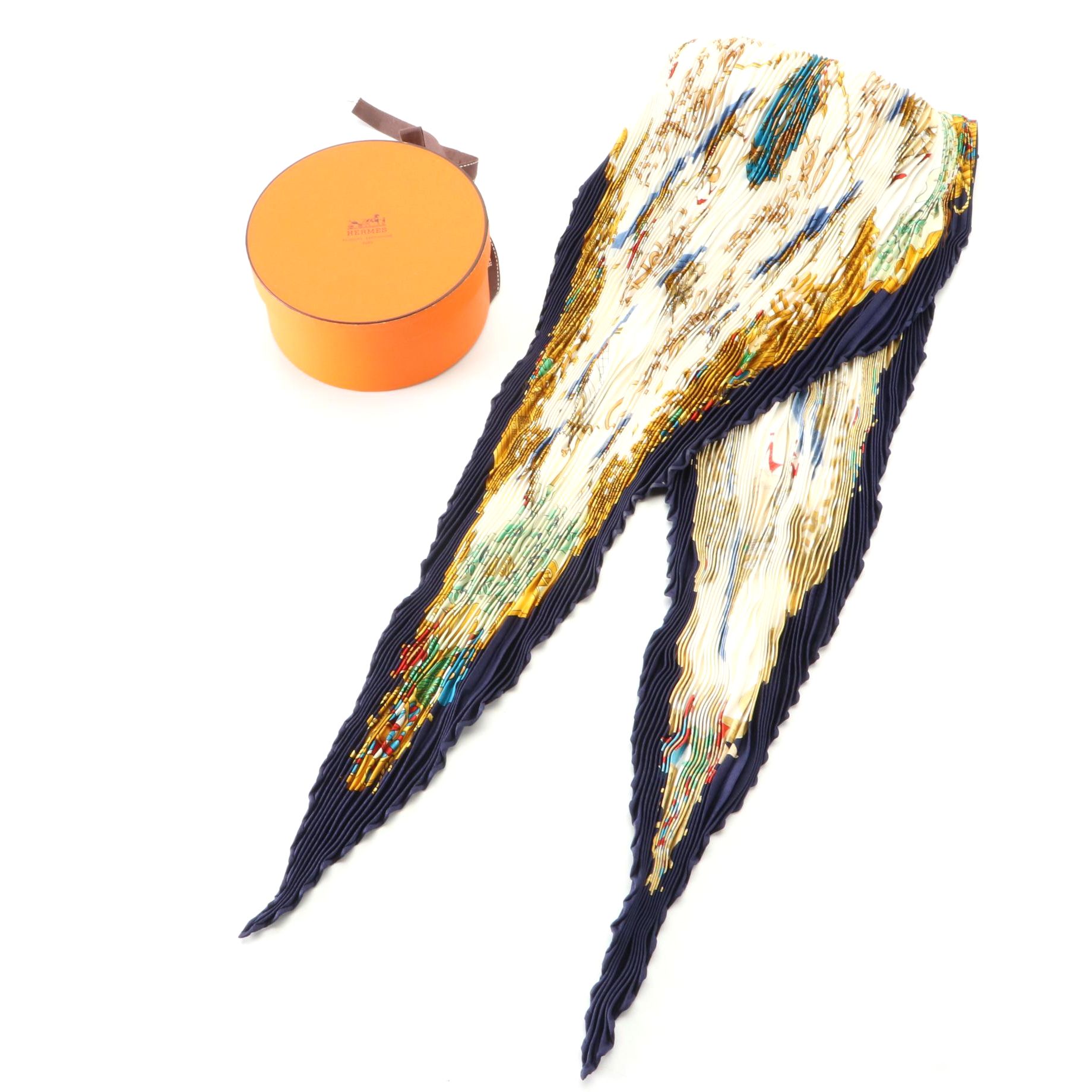 Hermès ''Voiles de Lumières'' Scarf 90 Plissé in Silk Twill with Box