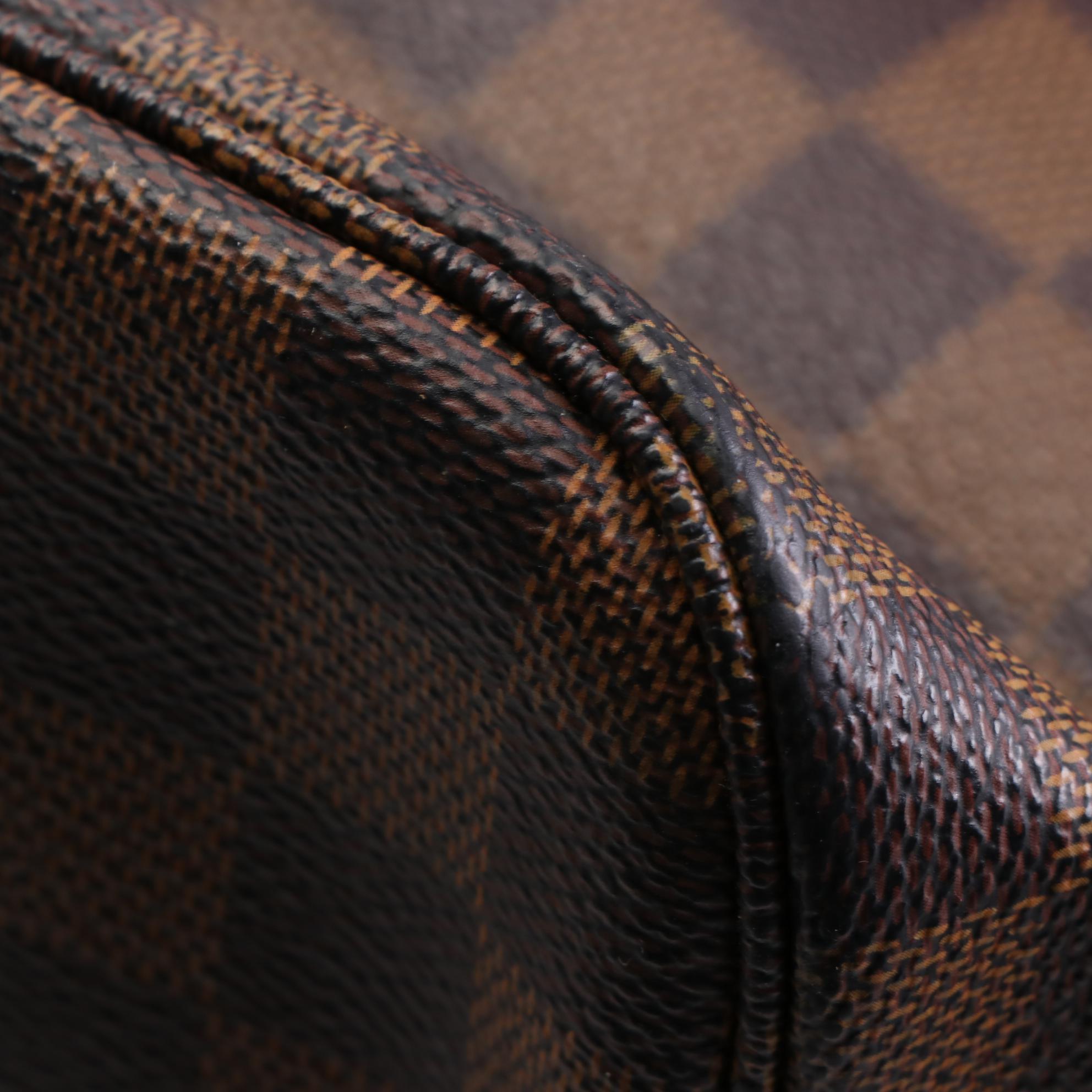 Louis Vuitton Neverfull MM in Damier Ebene Canvas and Leather
