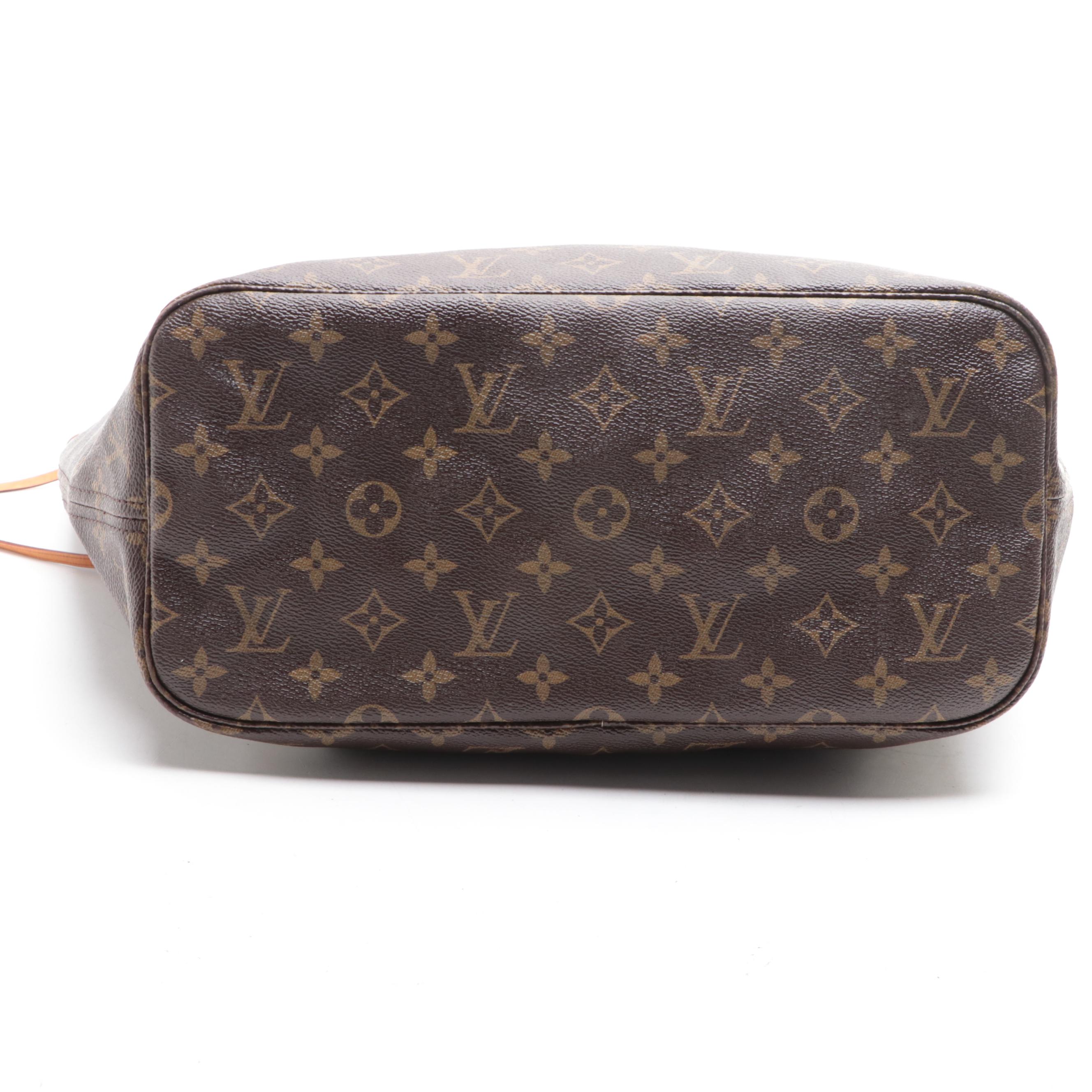 Louis Vuitton Neverfull MM in Monogram Canvas and Vachetta Leather