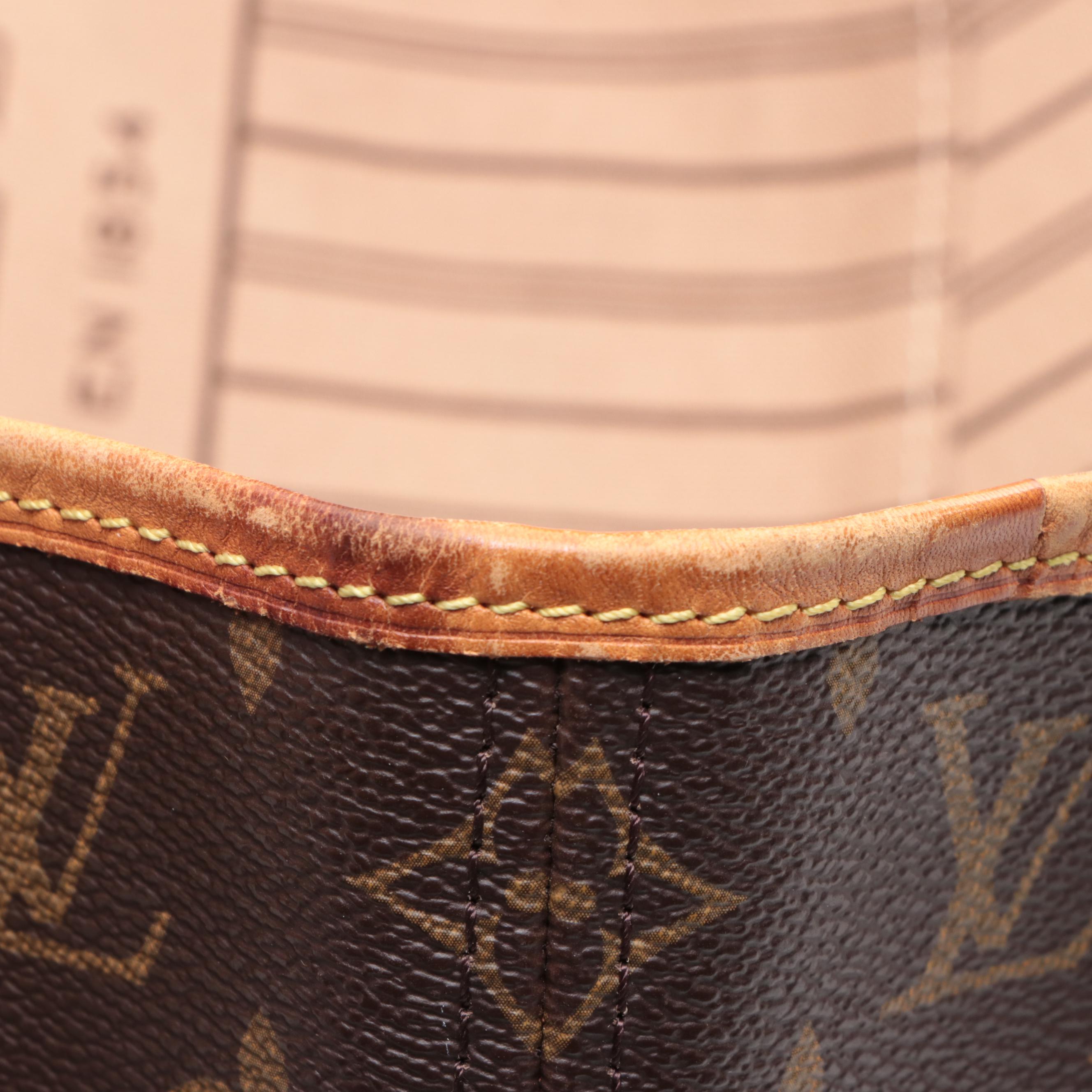 Louis Vuitton Neverfull MM in Monogram Canvas and Vachetta Leather