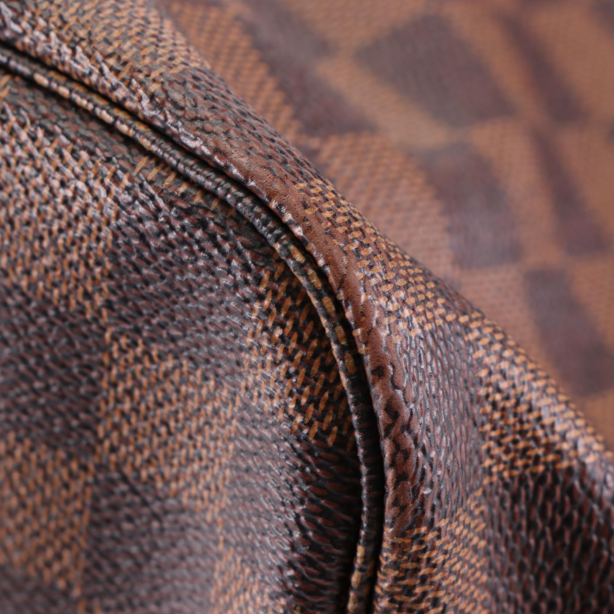 Louis Vuitton Neverfull MM in Damier Ebene Canvas and Leather