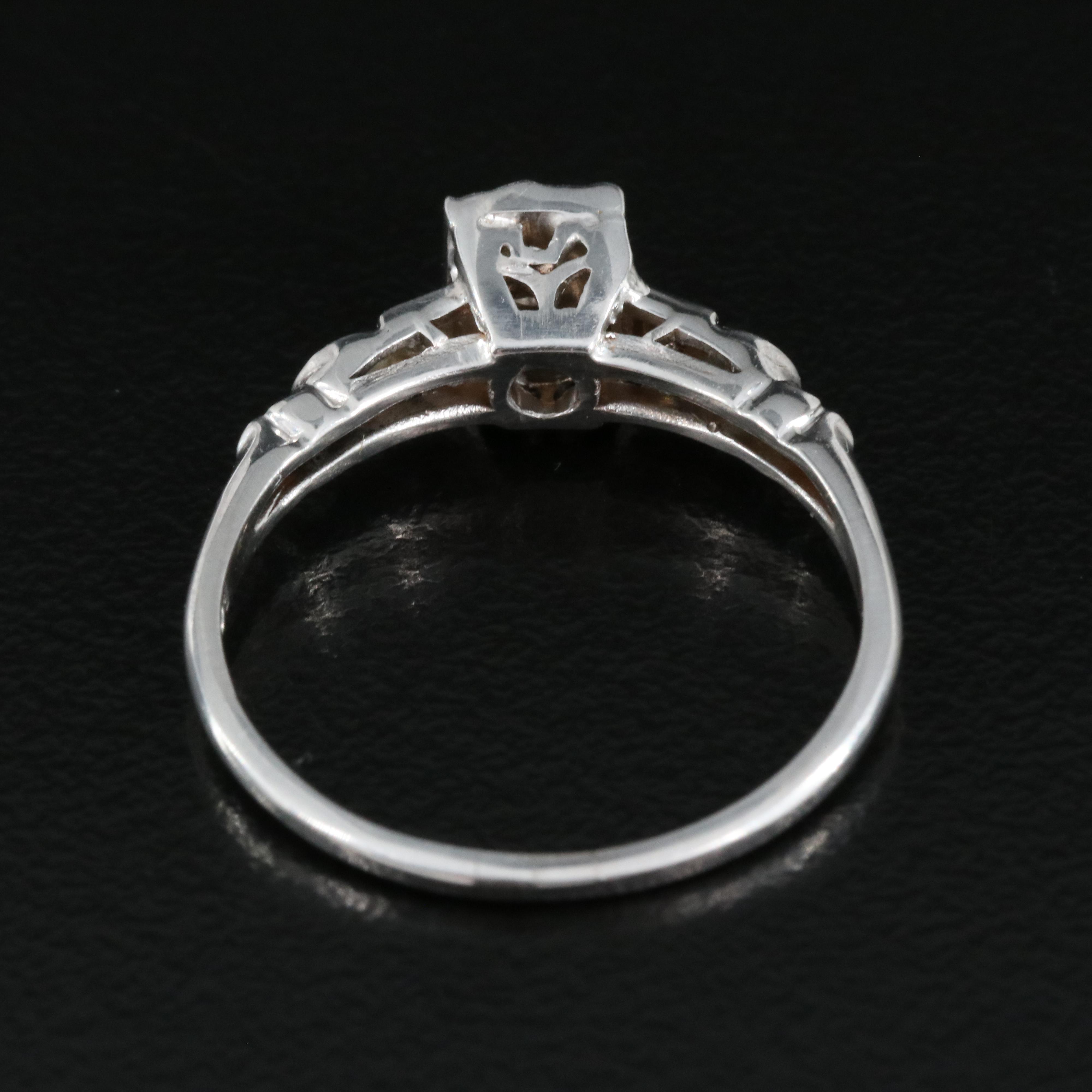 Vintage 14K 0.09 CTW Diamond Ring