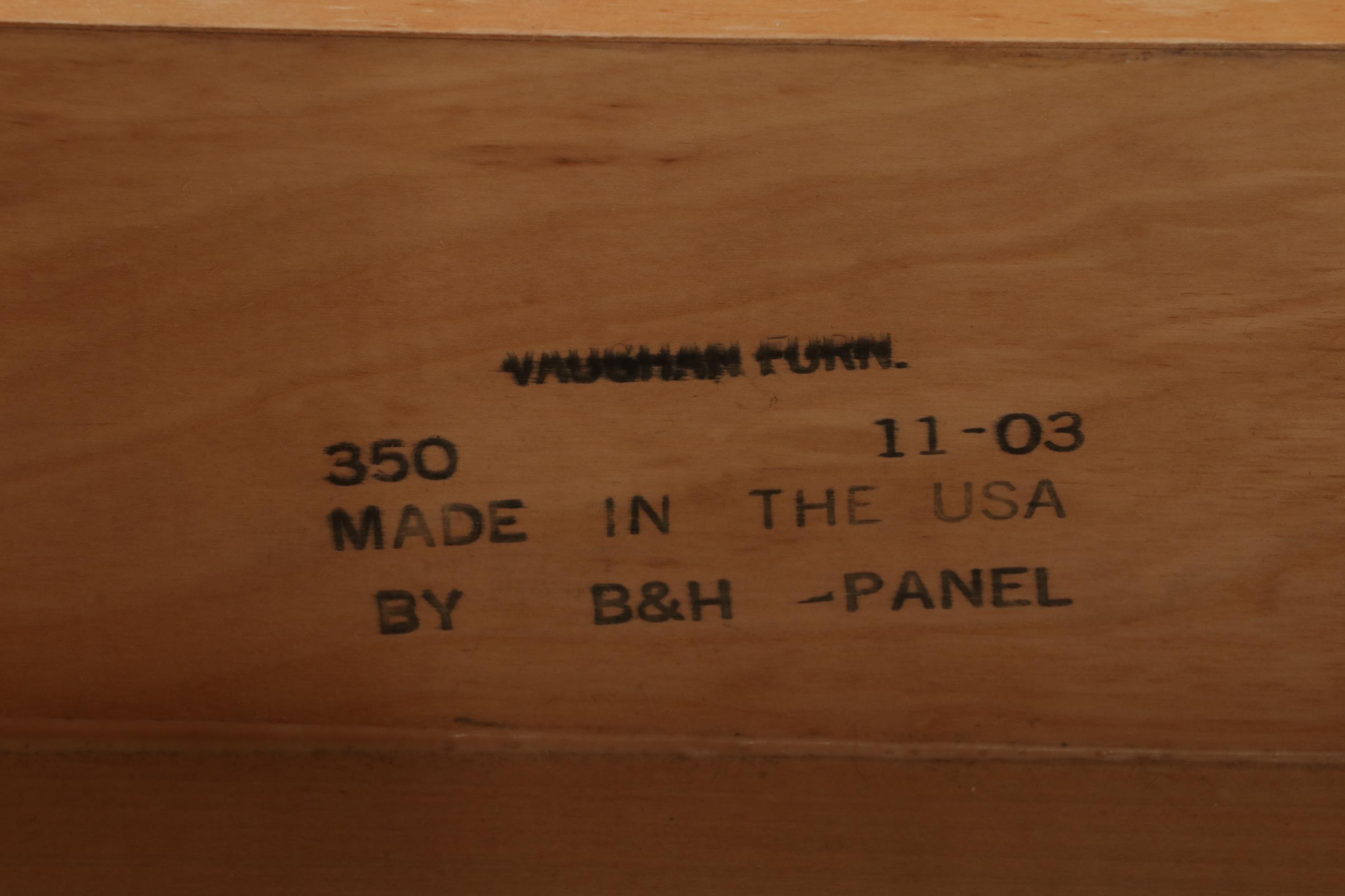 Vaughan Furniture Paneled Wood and Metal Spindle Bedroom Set