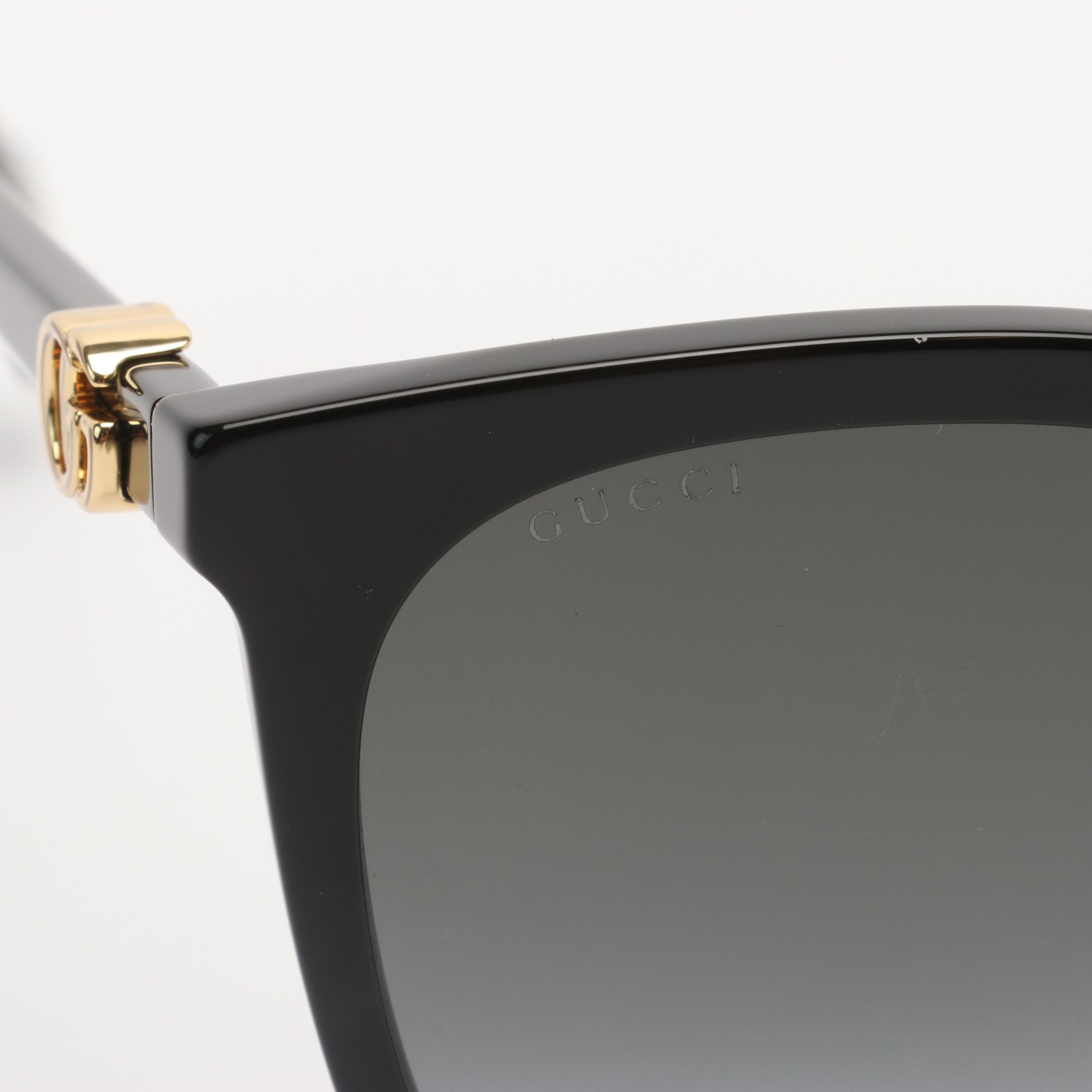 Gucci GG1071S Sunglasses with Case