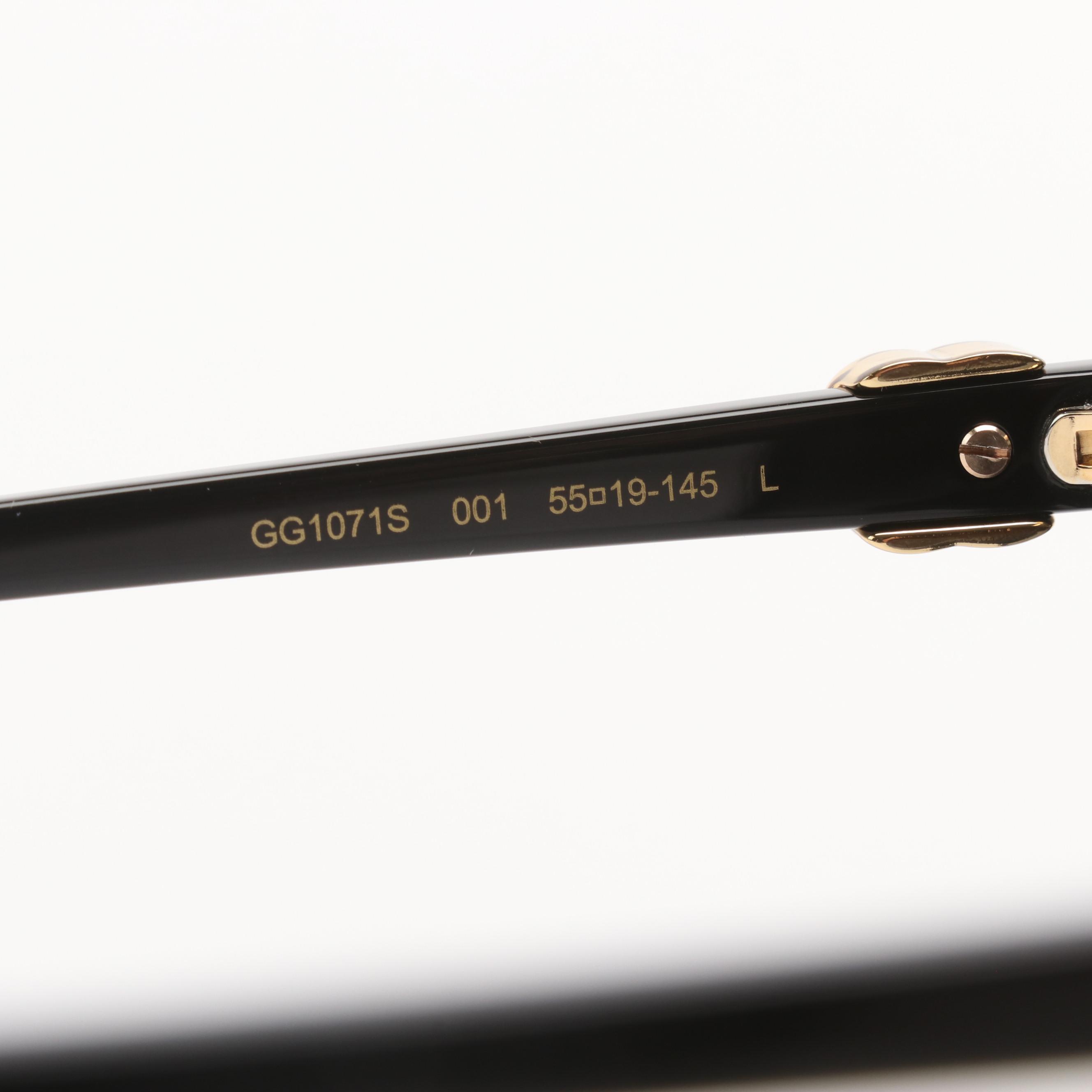 Gucci GG1071S Sunglasses with Case