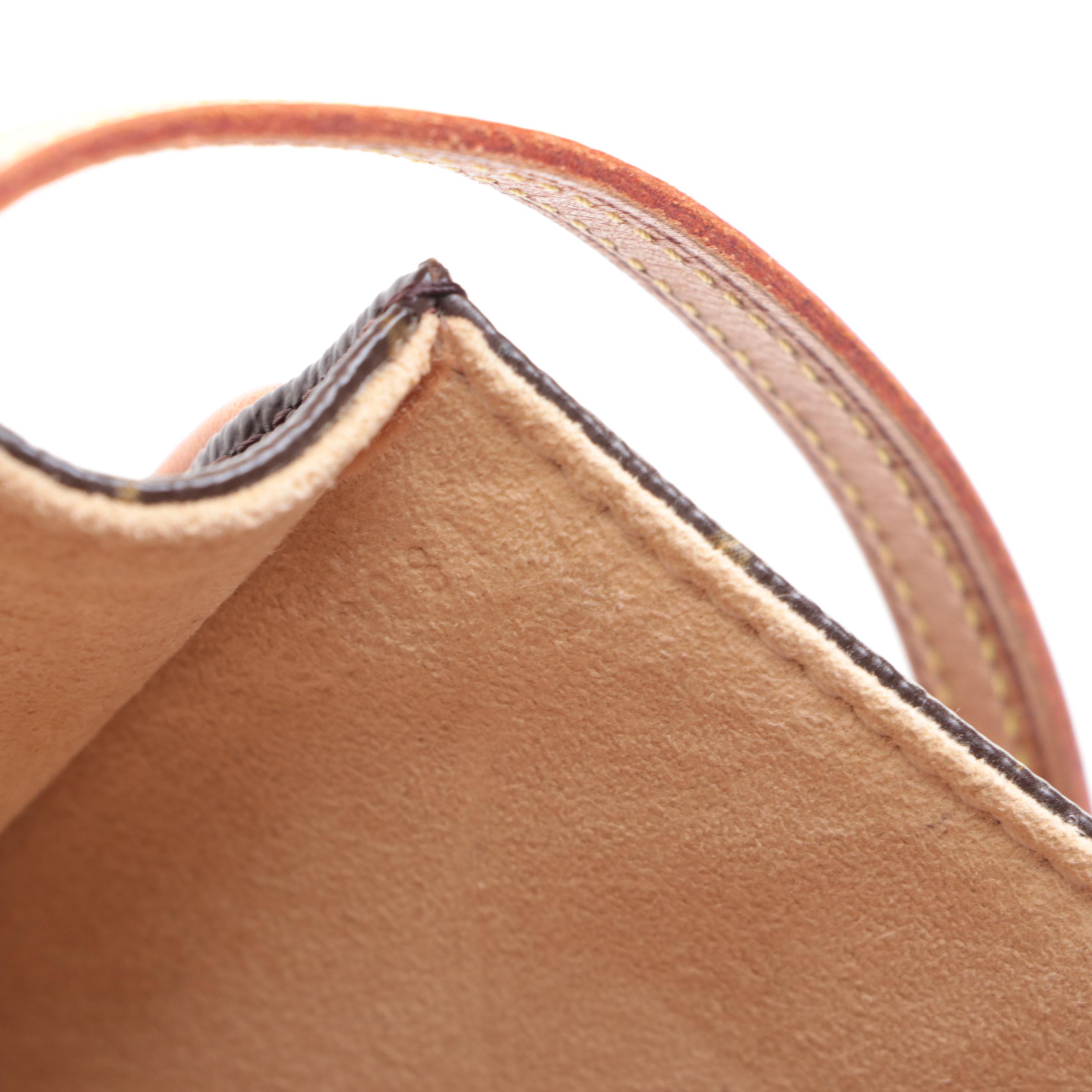 Louis Vuitton Pochette Twin GM in Monogram Canvas and Vachetta Leather