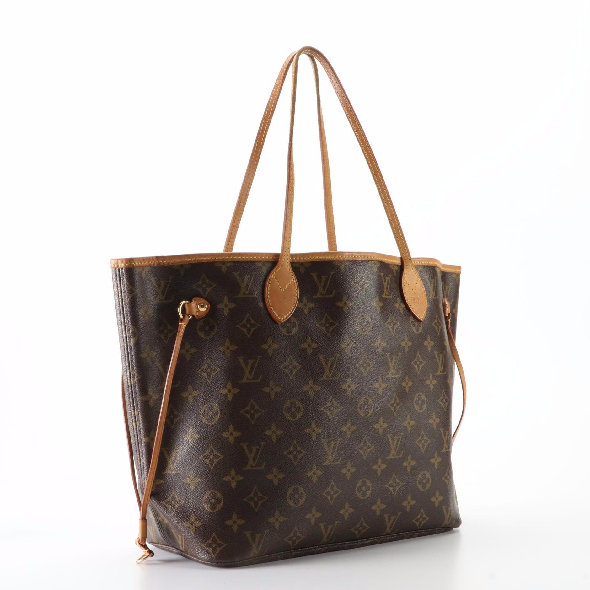 Louis Vuitton Neverfull MM in Monogram Canvas and Vachetta Leather
