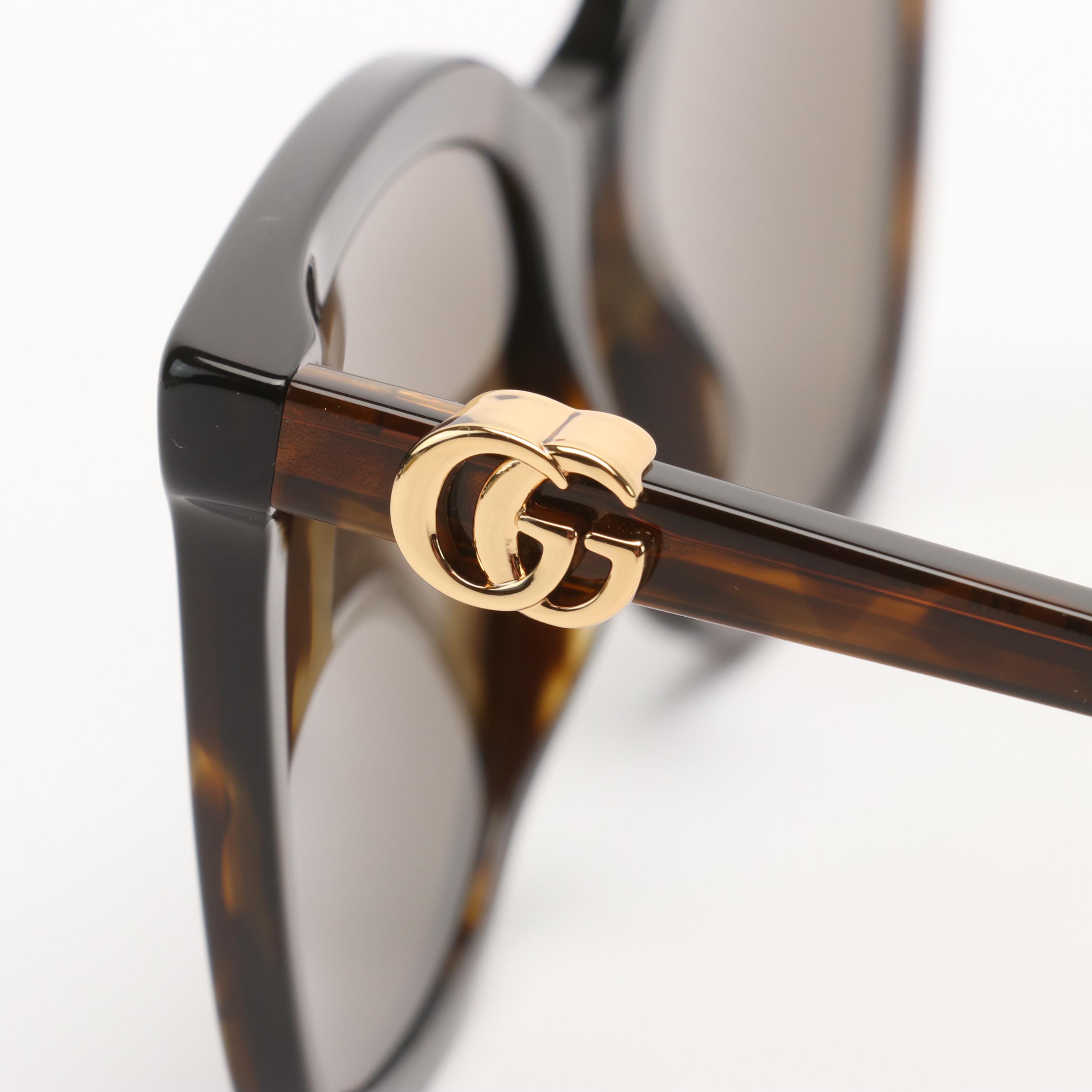 Gucci GG1071S Sunglasses with Case