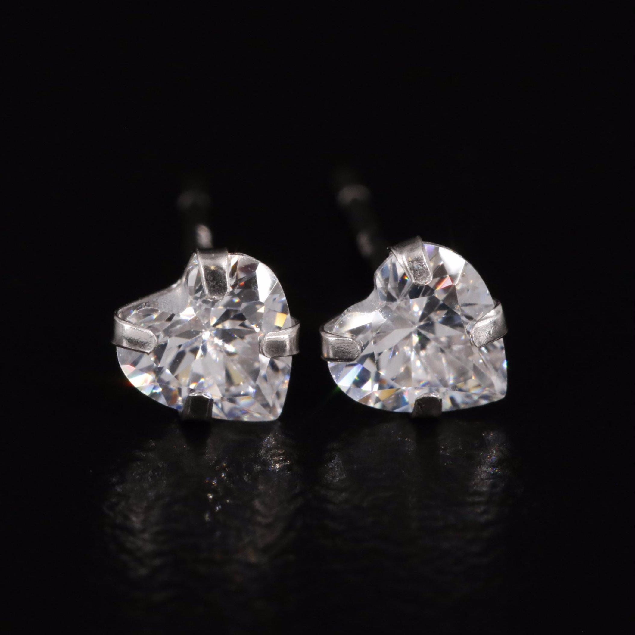 14K Cubic Zirconia Heart Stud Earring