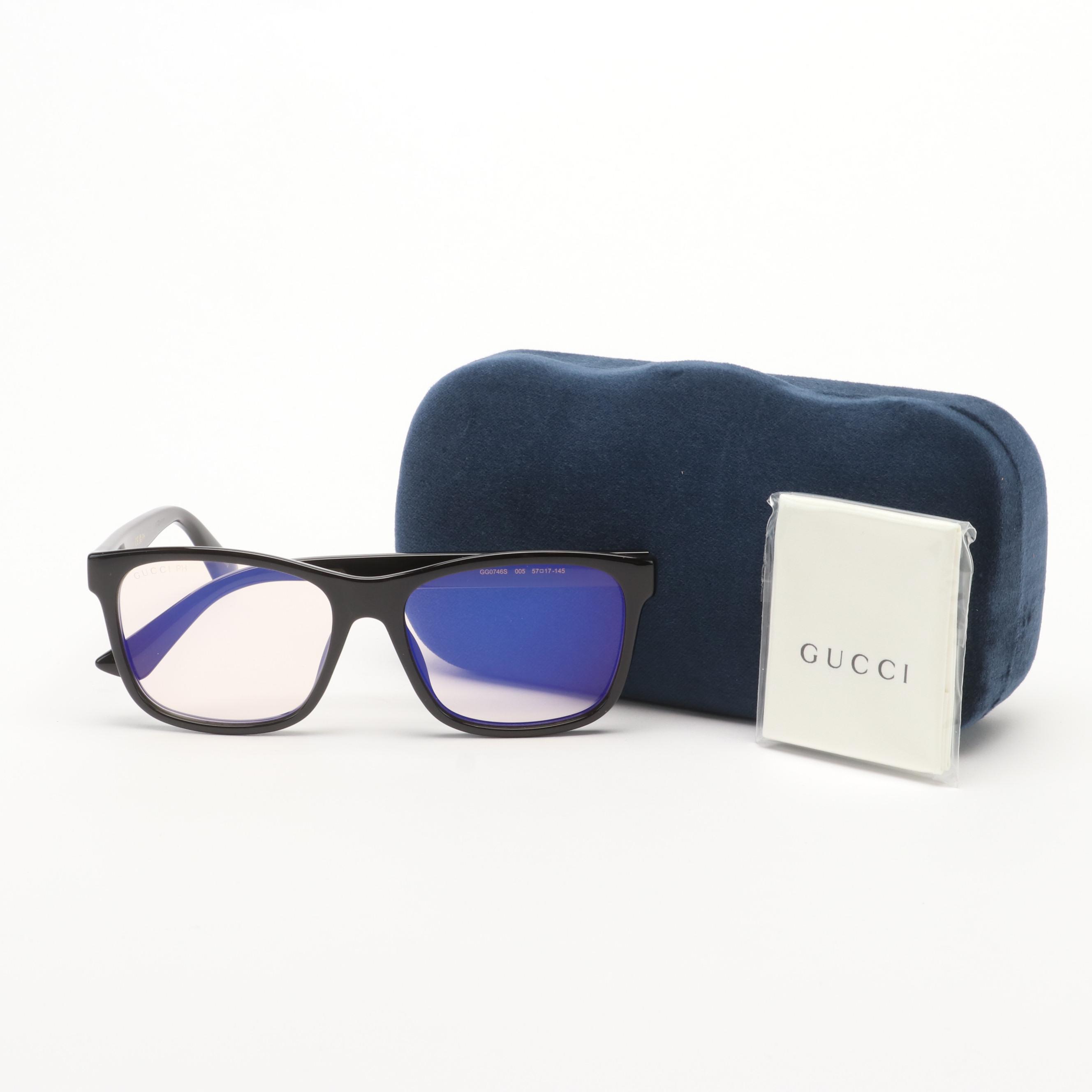 Gucci GG0746S Sunglasses with Case