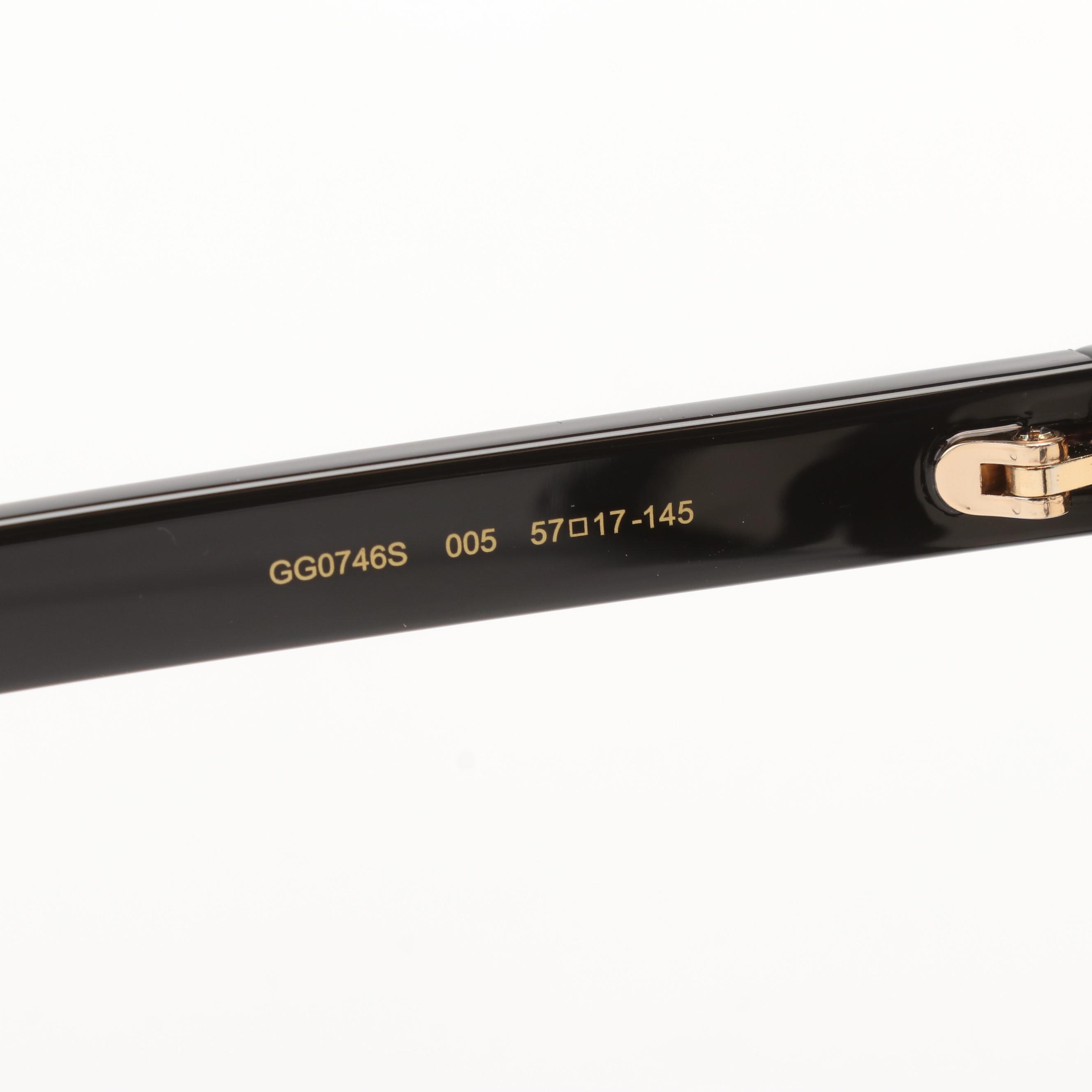 Gucci GG0746S Sunglasses with Case