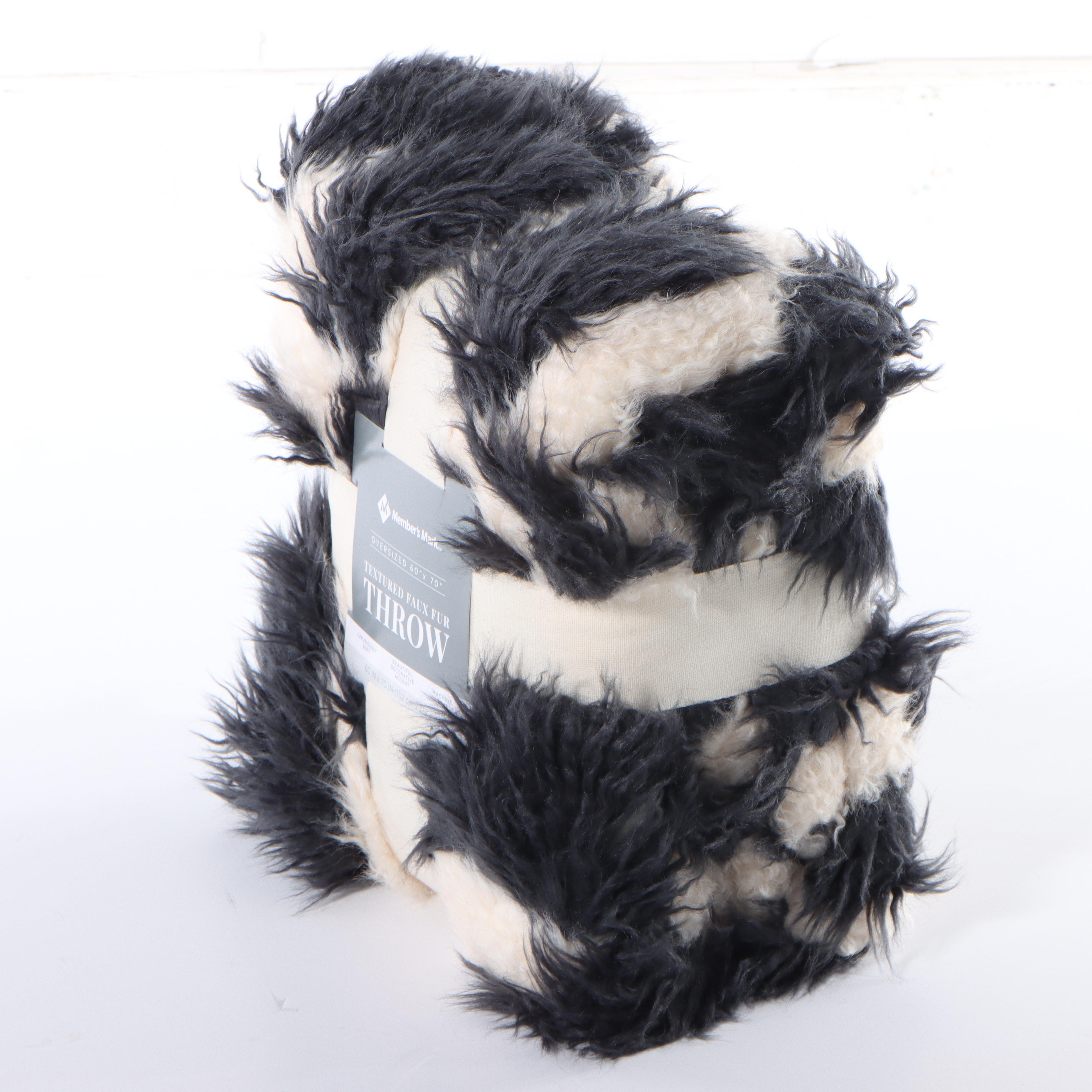 Member's Mark Black and White Faux Fur Oversized Throw