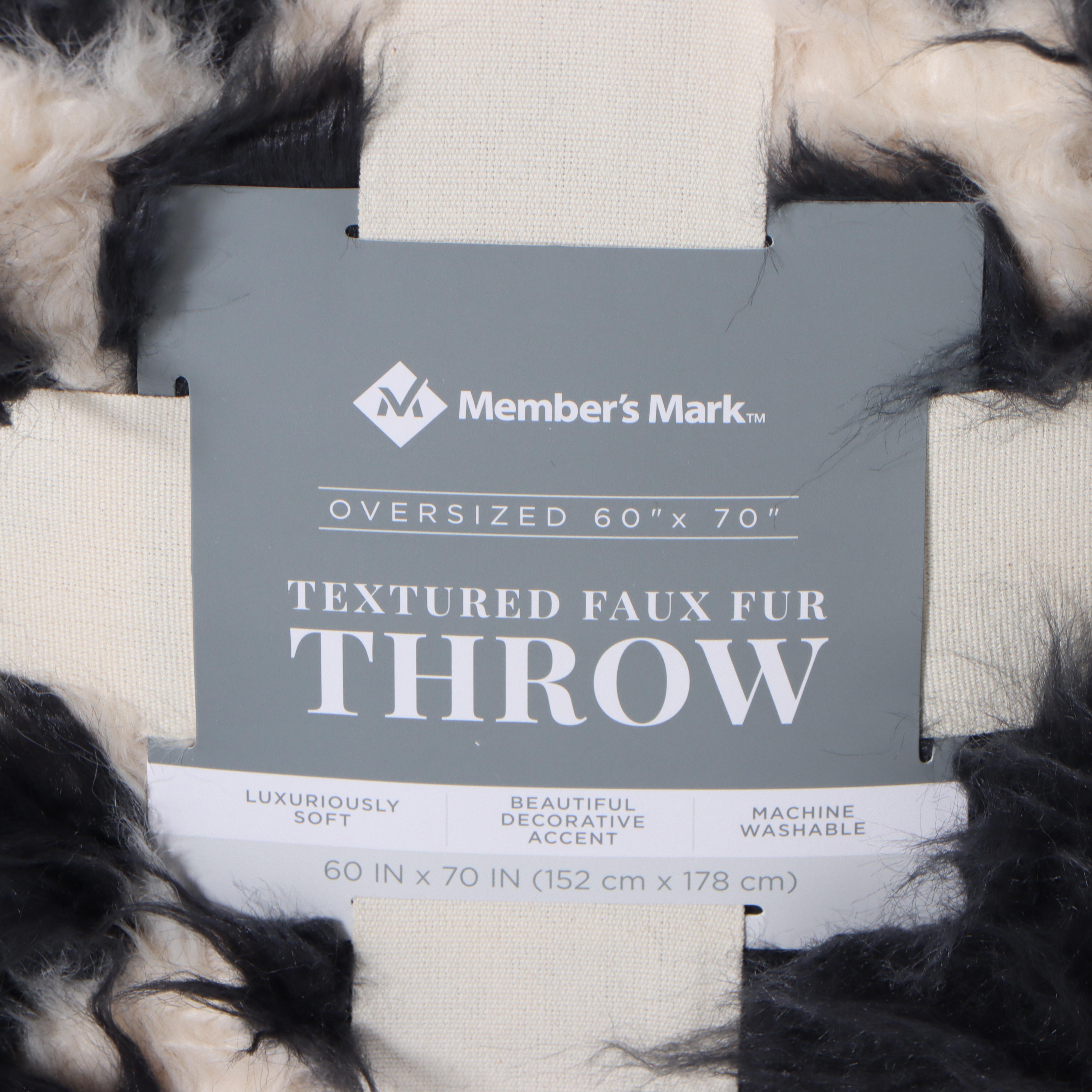 Member's Mark Black and White Faux Fur Oversized Throw