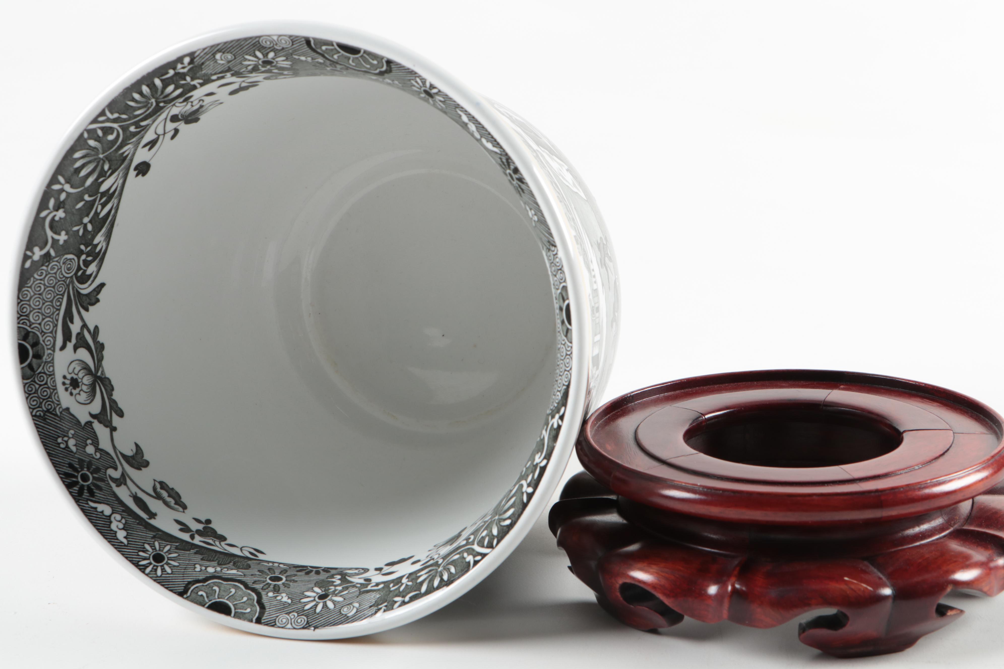 Spode "Black Italian" Ceramic Cachepot with Stand