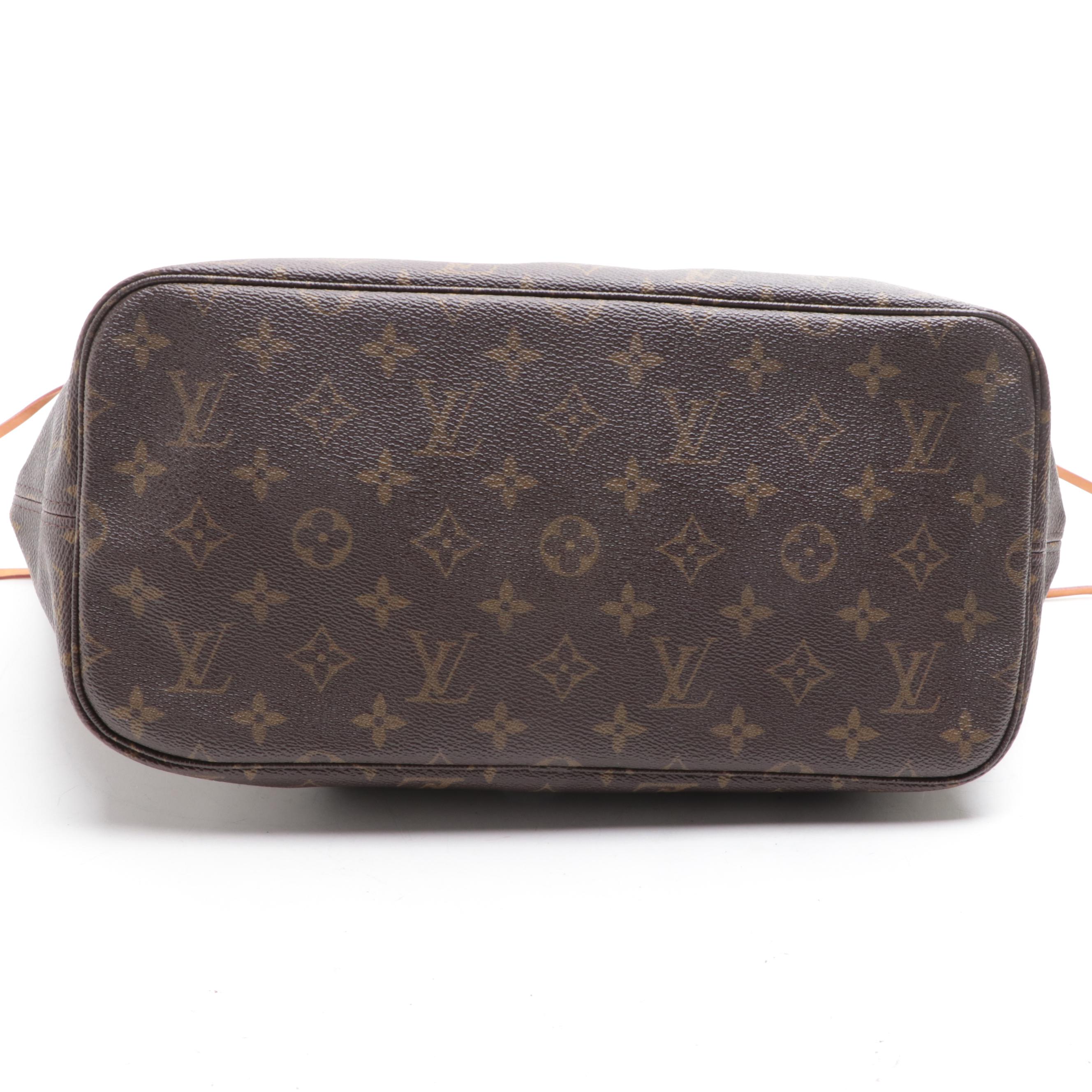 Louis Vuitton Neverfull MM in Monogram Canvas and Vachetta Leather