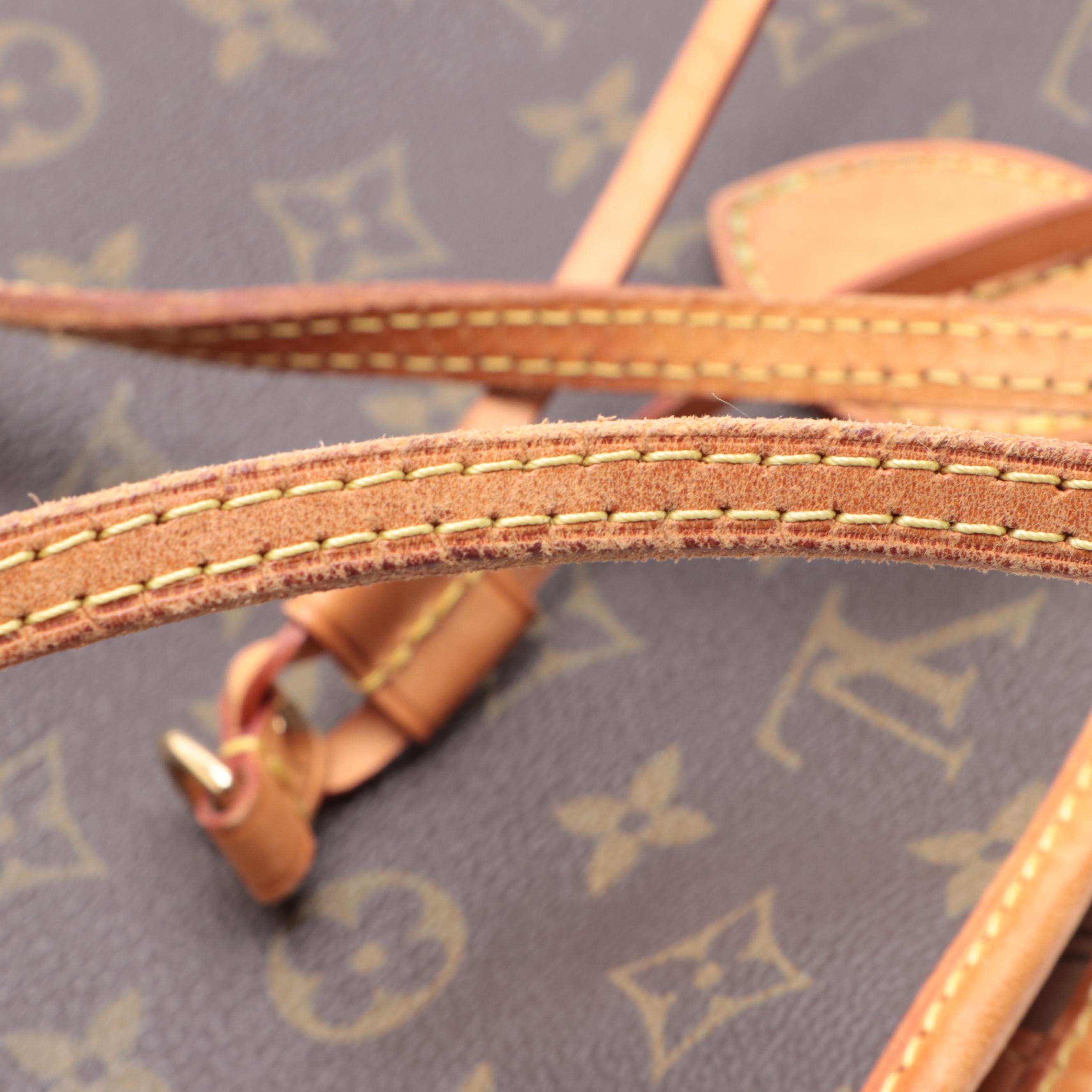 Louis Vuitton Neverfull MM in Monogram Canvas and Vachetta Leather