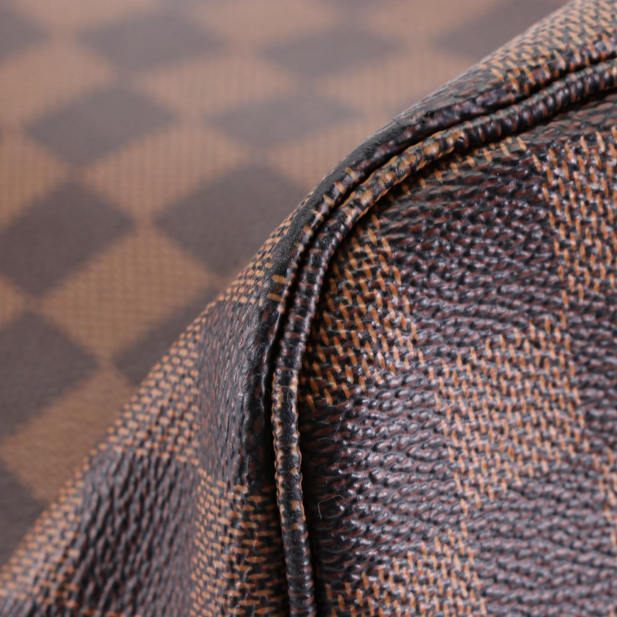 Louis Vuitton Neverfull MM Tote in Damier Ebene Canvas and Leather