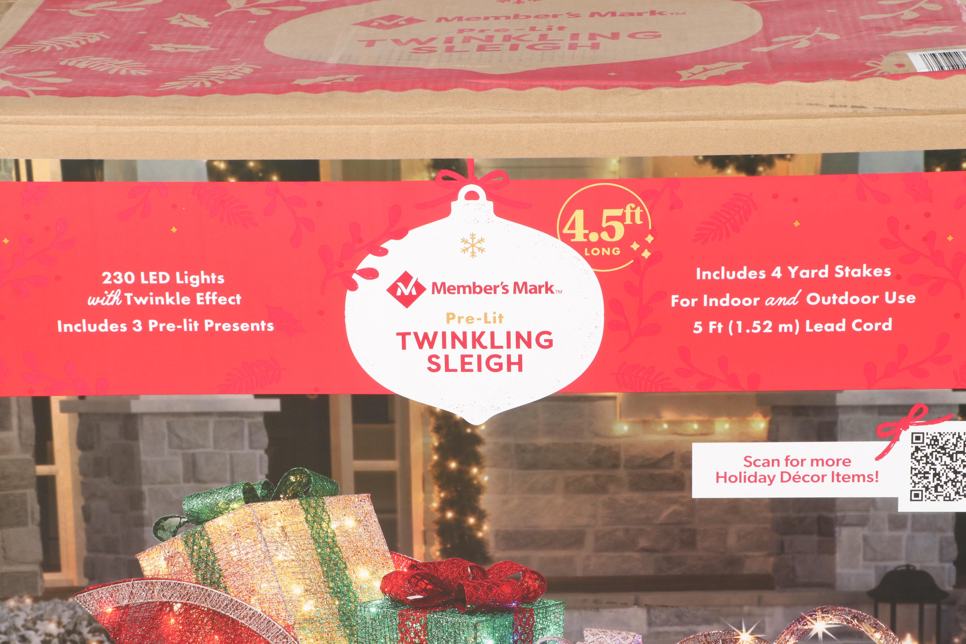 Member's Mark 4'6 LED Pre-Lit Glittering Yard Sleigh Décor