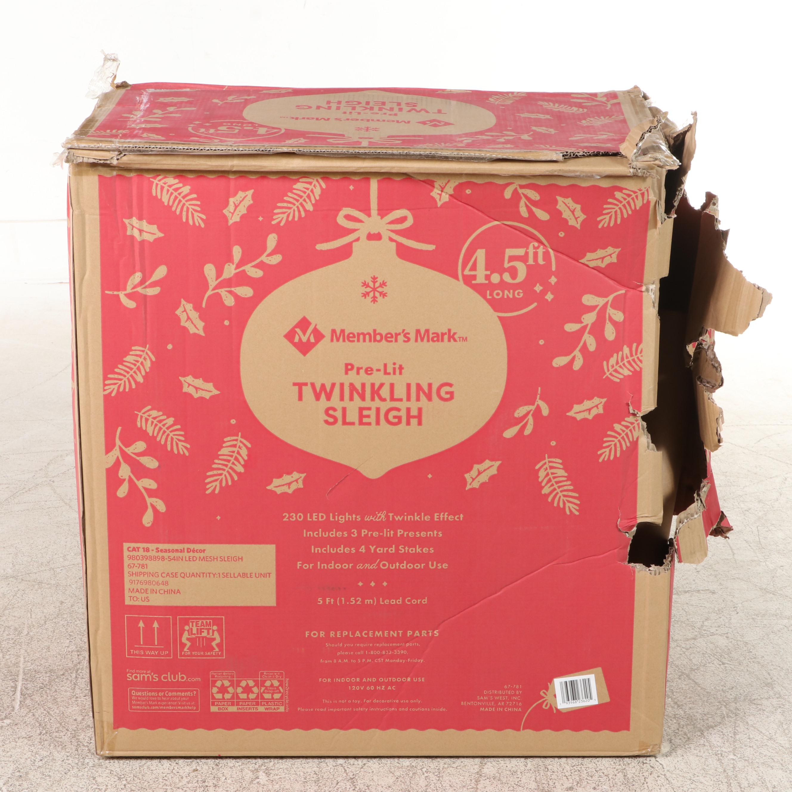 Member's Mark 4'6 LED Pre-Lit Glittering Yard Sleigh Décor