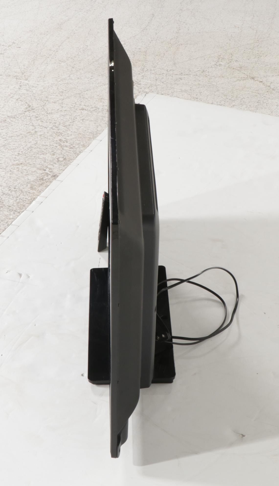 Emerson LF391EM4 39" 1080p LED-Backlit LCD TV with Remote, 2013