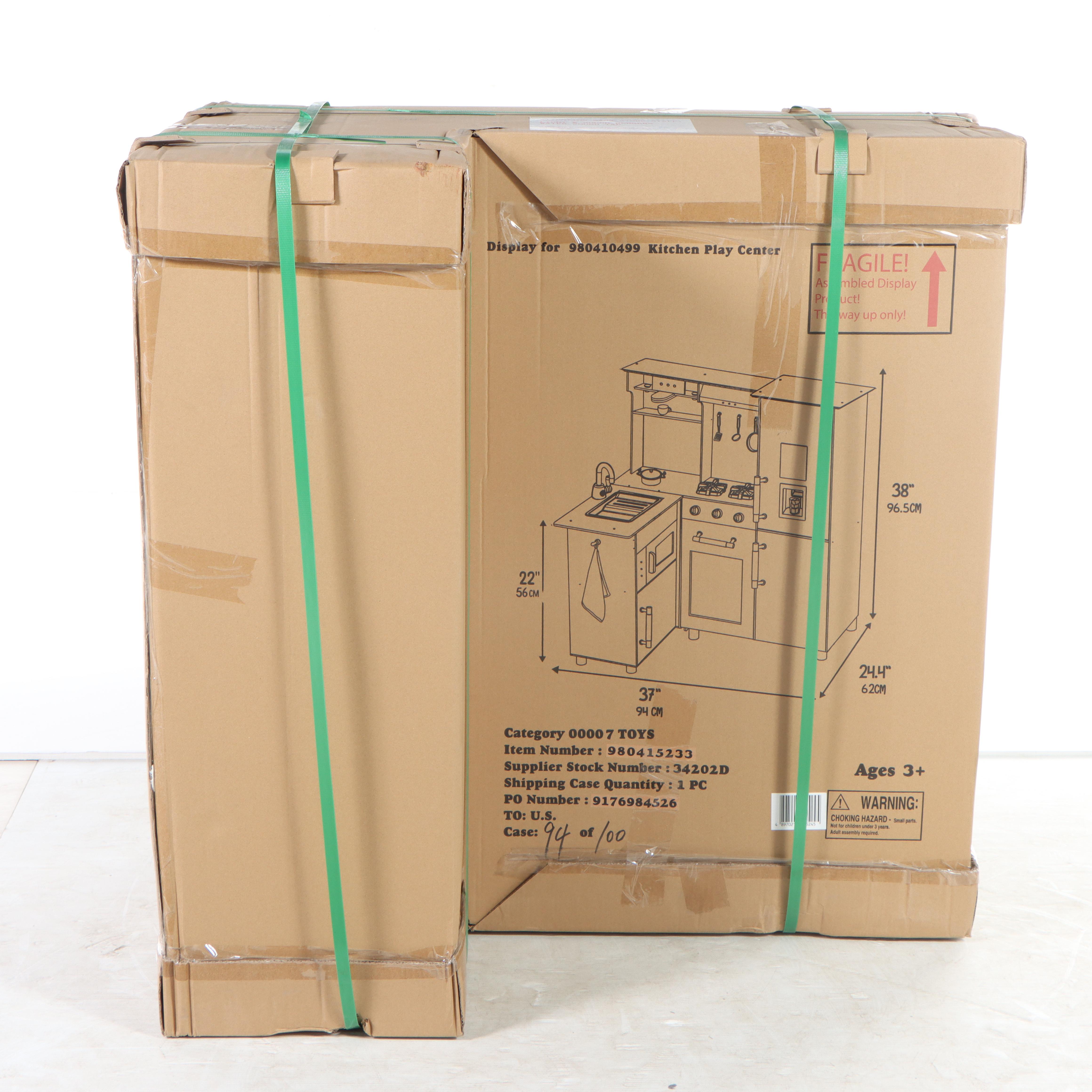 Member's Mark Deluxe Wooden Kitchen Play Center