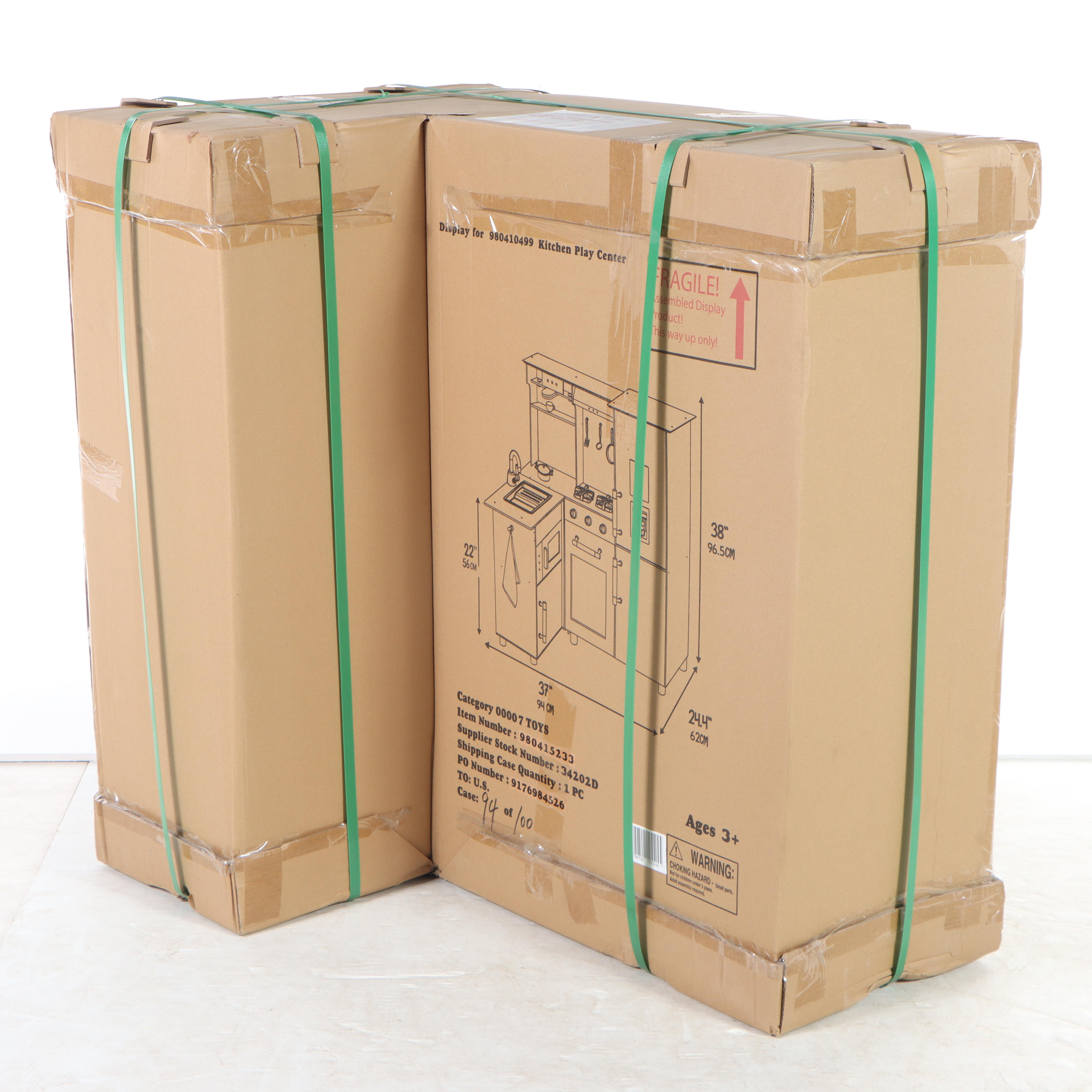 Member's Mark Deluxe Wooden Kitchen Play Center