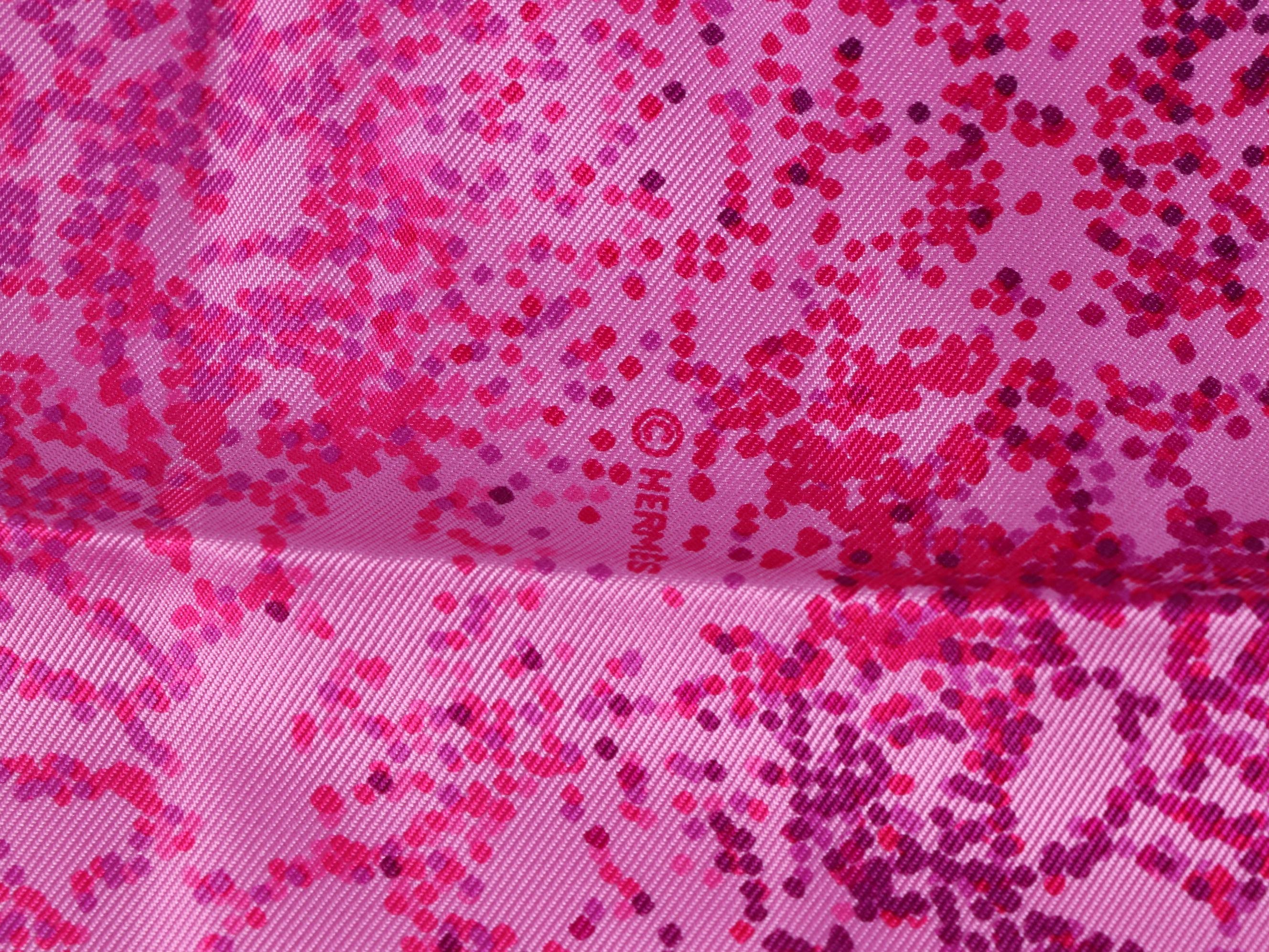 Hermès "Indian Dust" Scarf 90 in Silk Twill