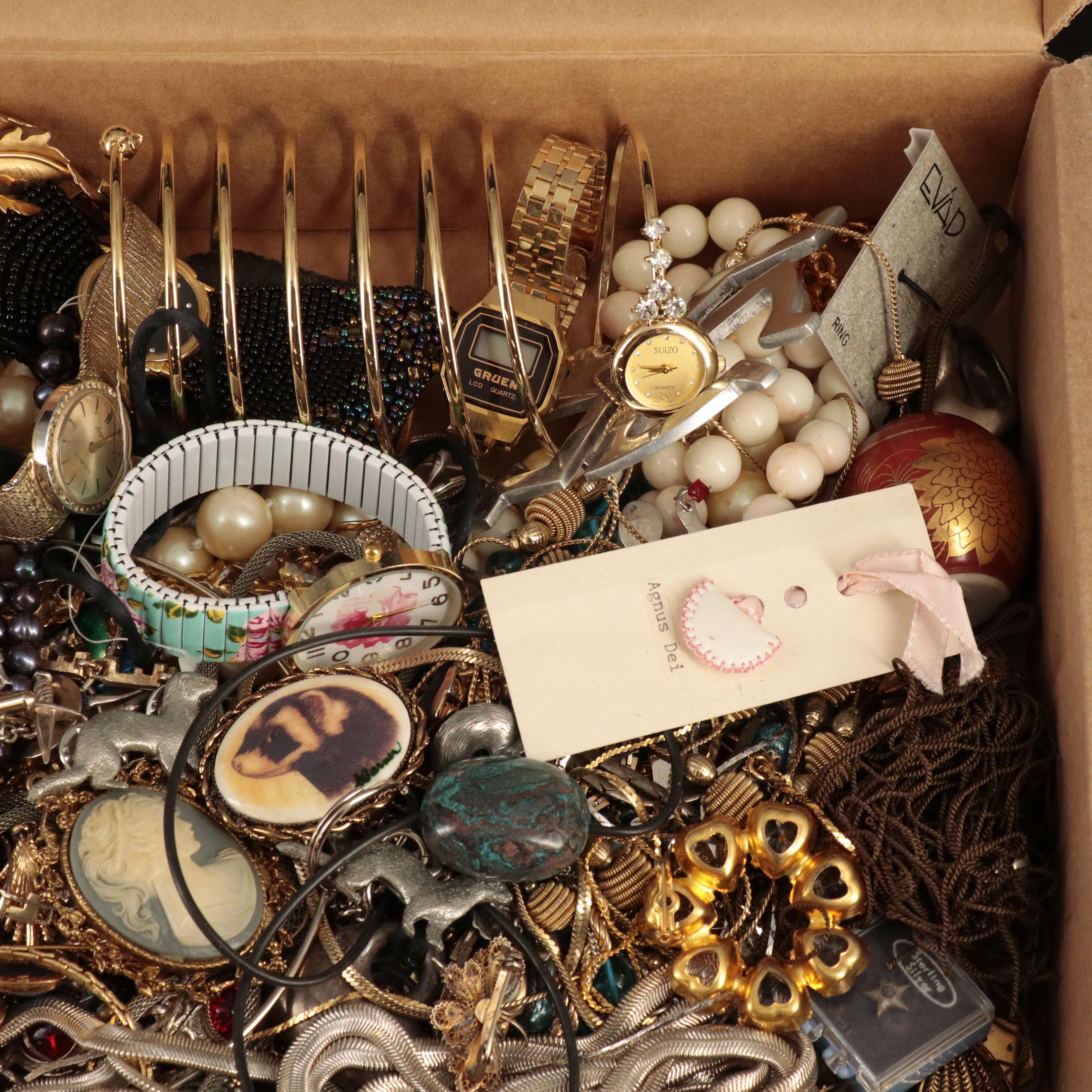 Uncommon Discoveries: Jewelry Collection