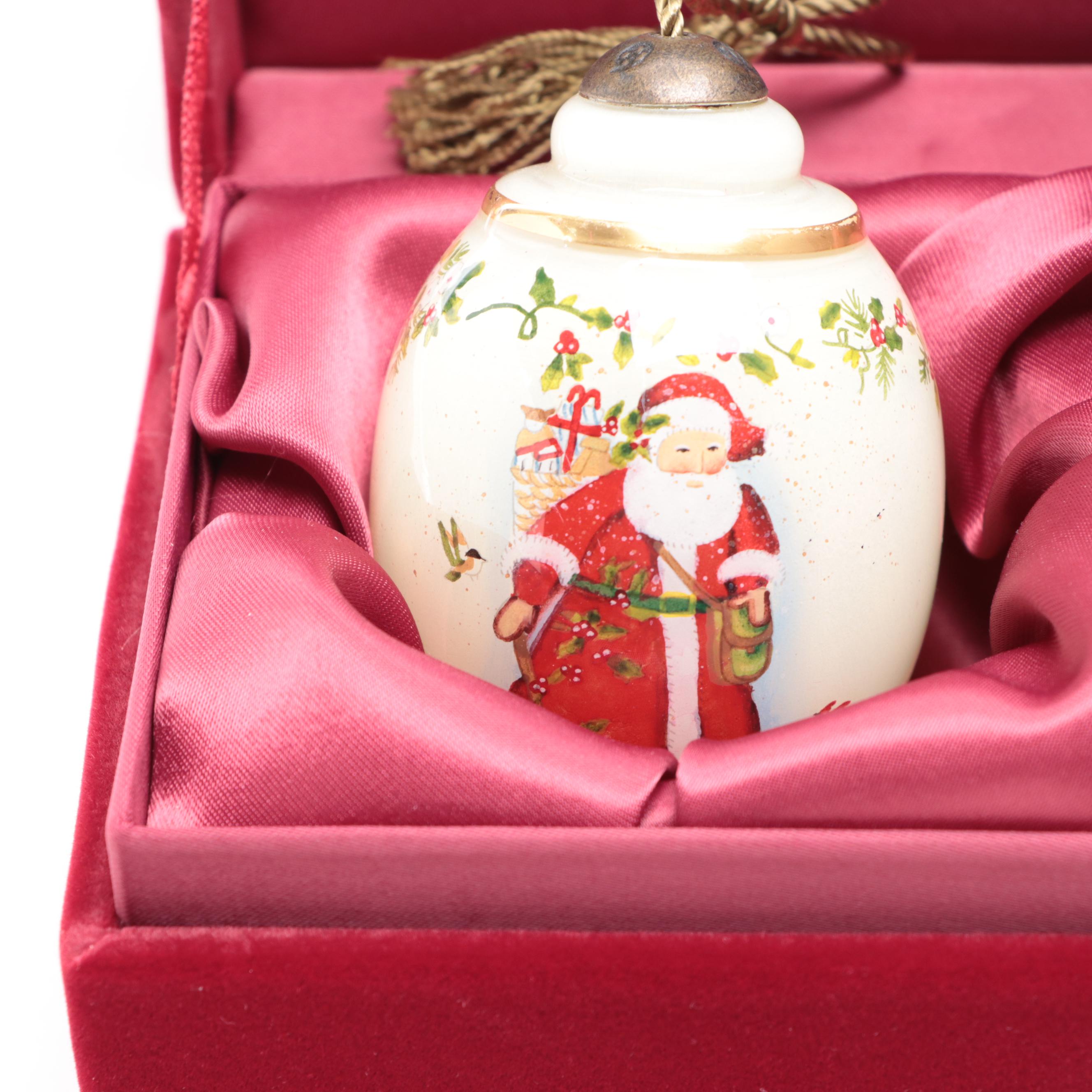 Susan Winget for Ne'Qwa Art Ornaments with Other Ne'Qwa Art Glass Ornaments