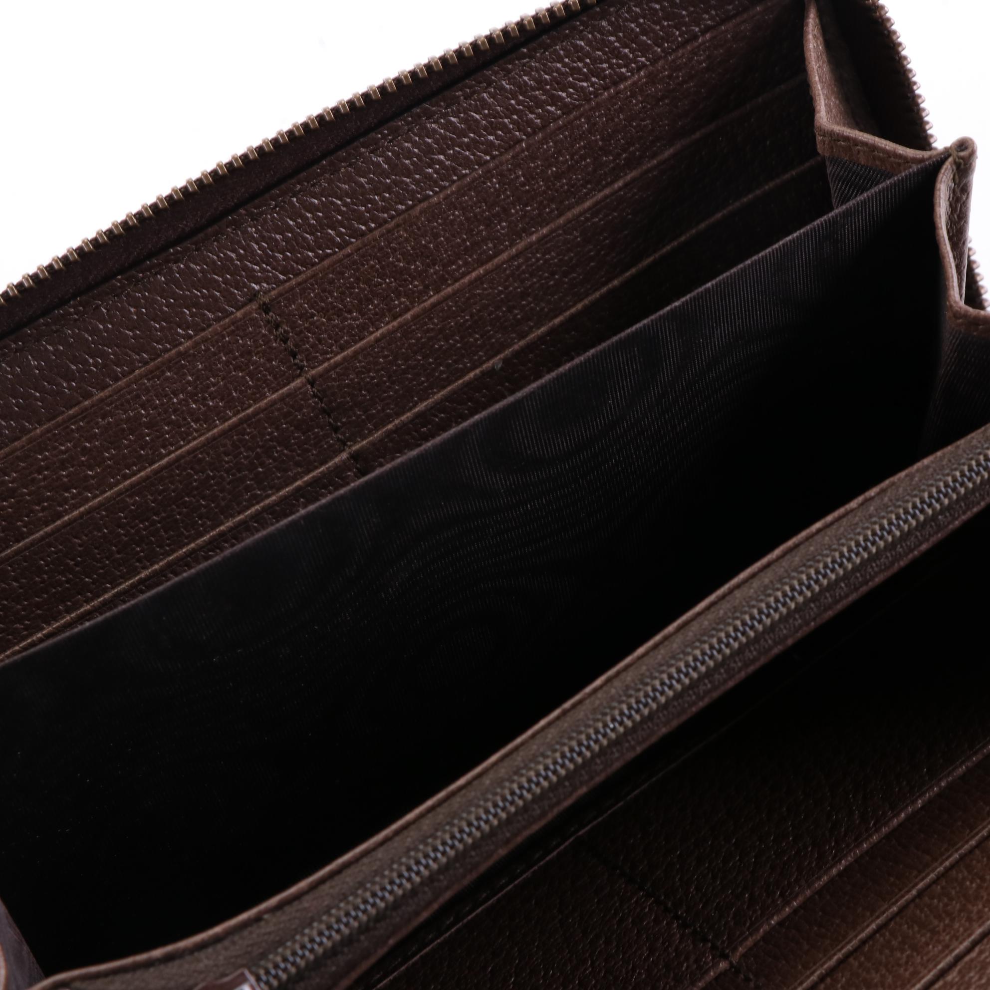 Gucci GG Supreme Canvas Courier Zip-Around Wallet