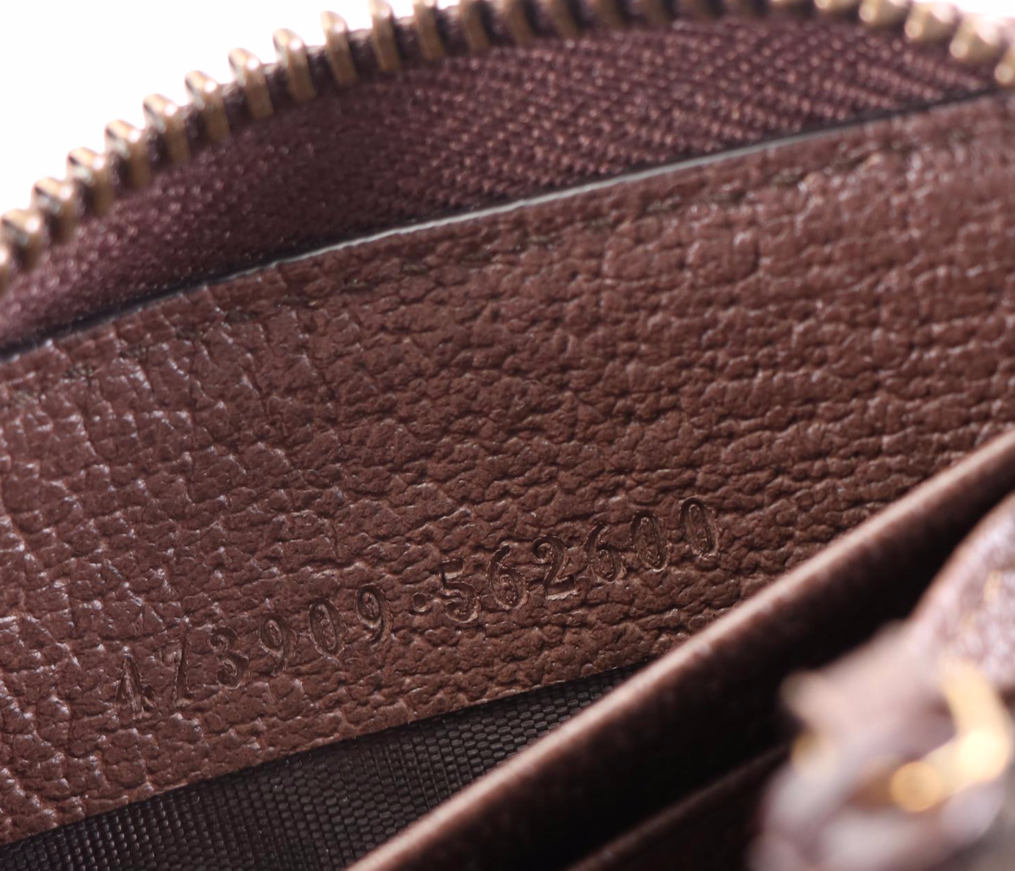 Gucci GG Supreme Canvas Courier Zip-Around Wallet