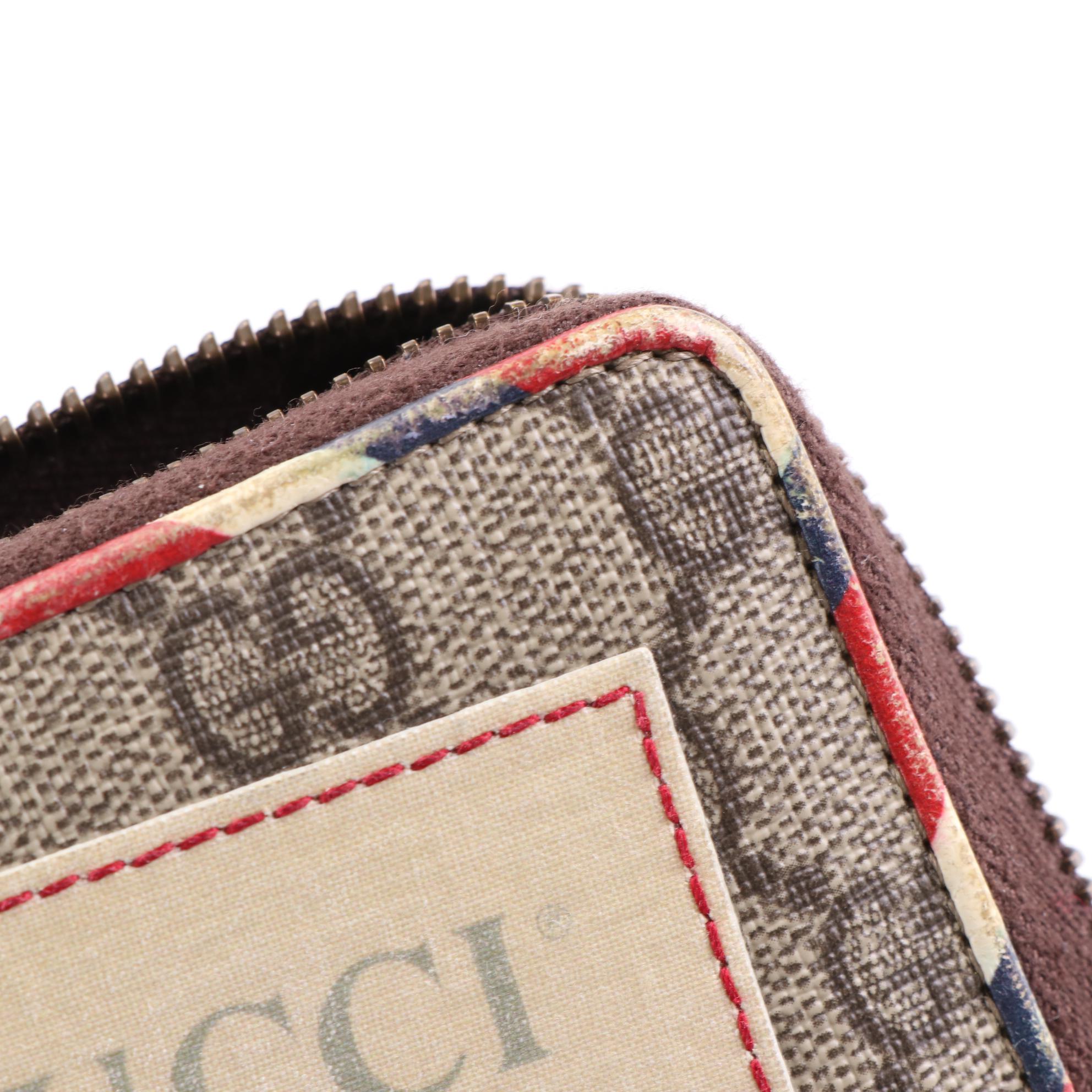 Gucci GG Supreme Canvas Courier Zip-Around Wallet