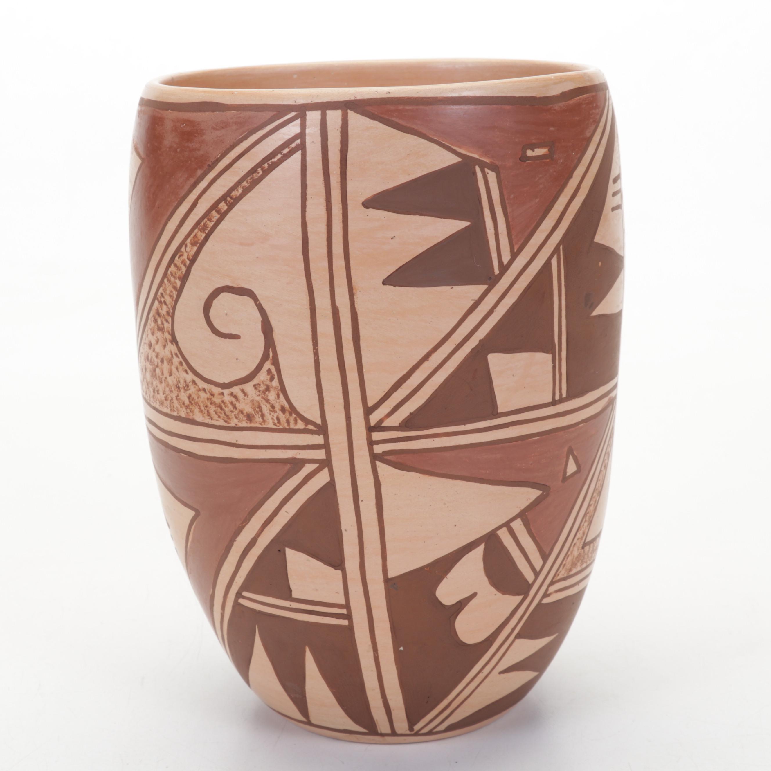 Kathleen Collateta Native American Hopi Tribe Pottery Flower Vase | EBTH