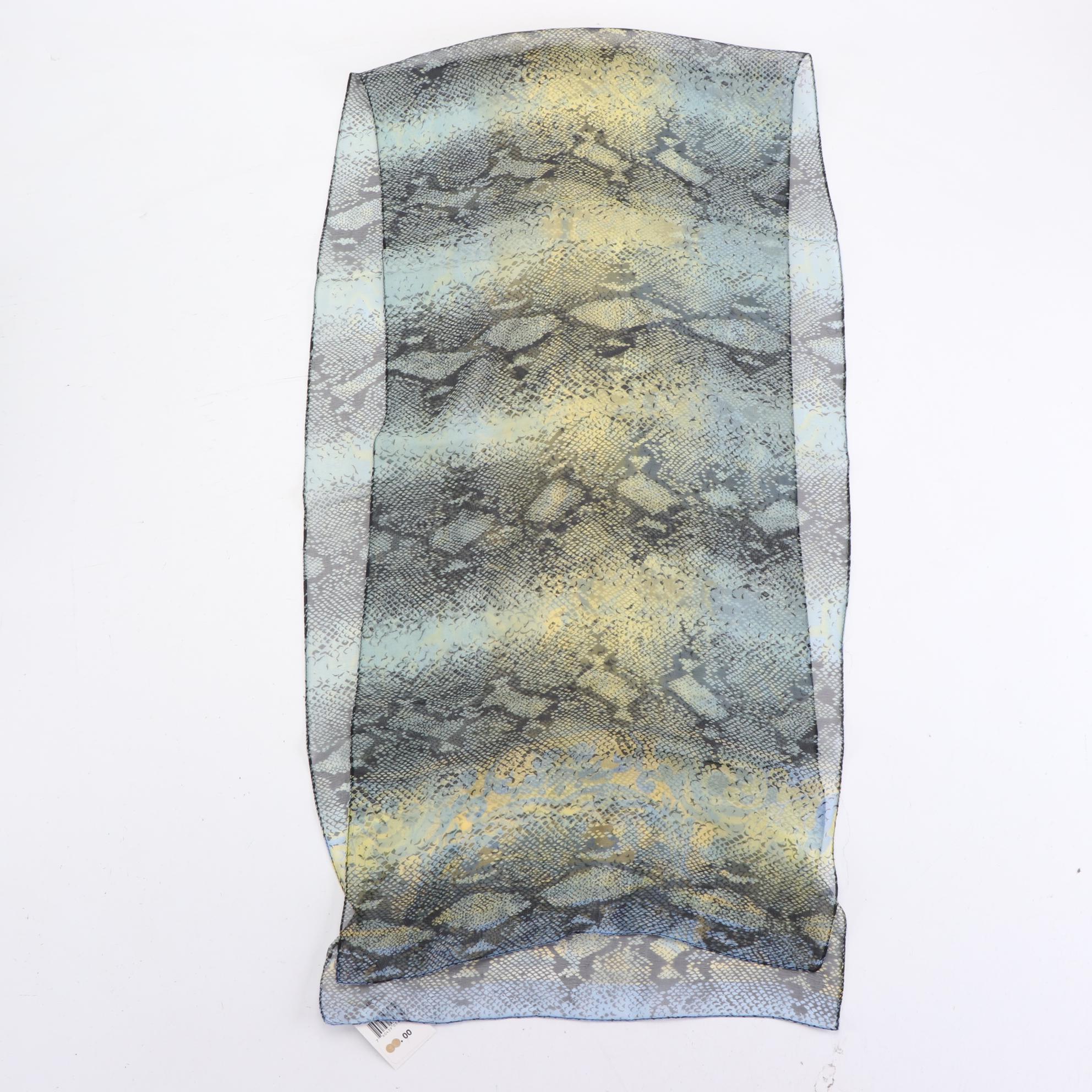 Vera Neumann, Oscar de la Renta, Albert Nipon, Anne Klein, and More Scarves