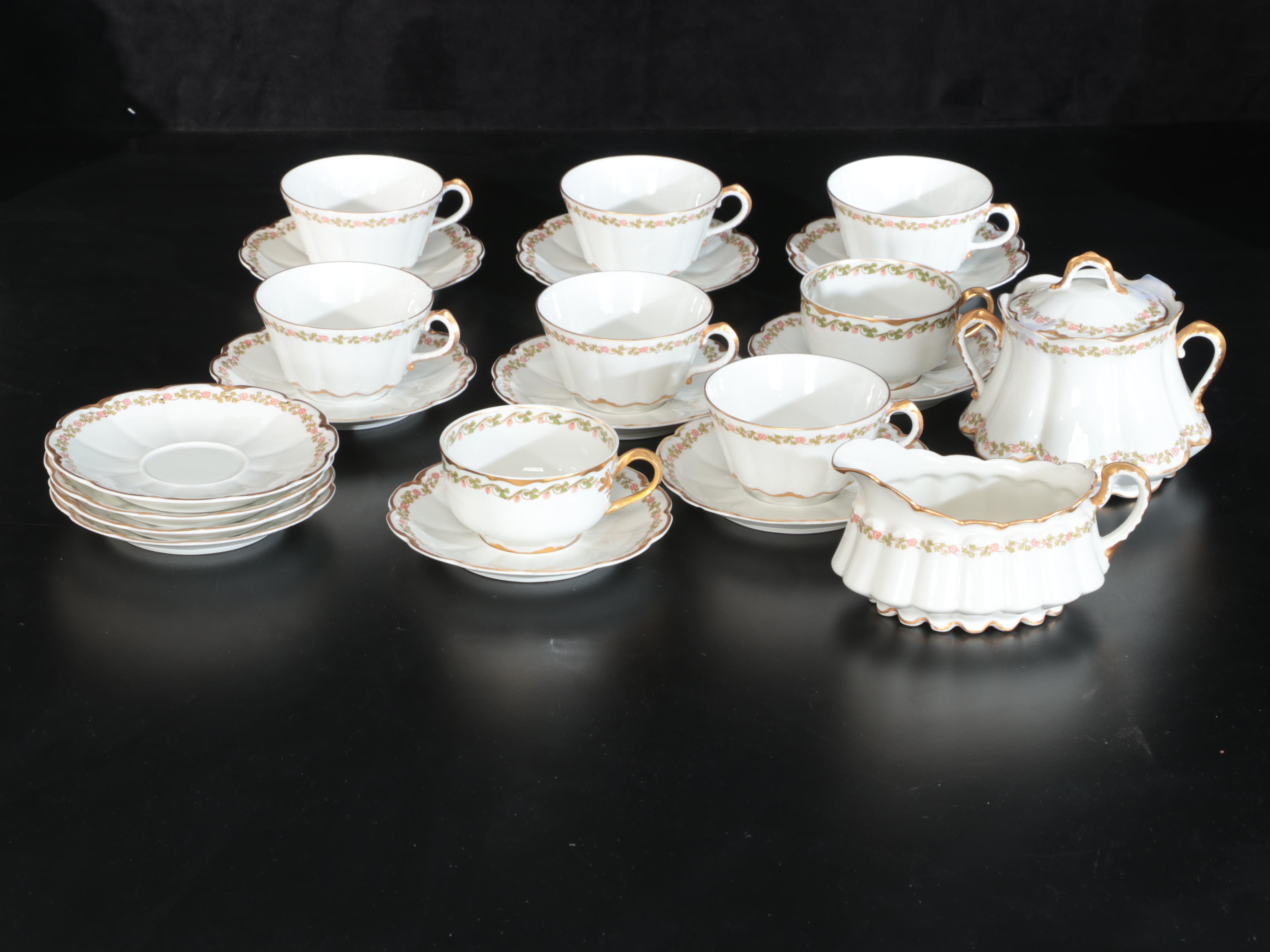 Theodore Haviland Floral Band Limoges Porcelain Dinnerware, Early 20th Century