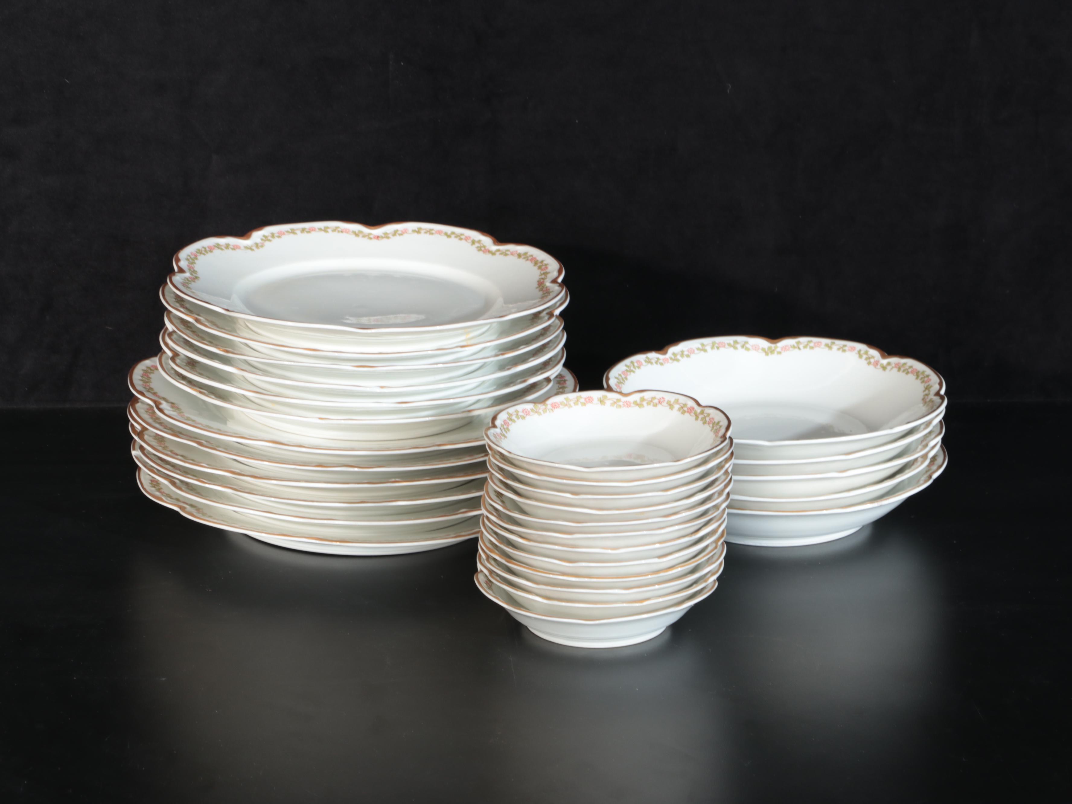 Theodore Haviland Floral Band Limoges Porcelain Dinnerware, Early 20th Century