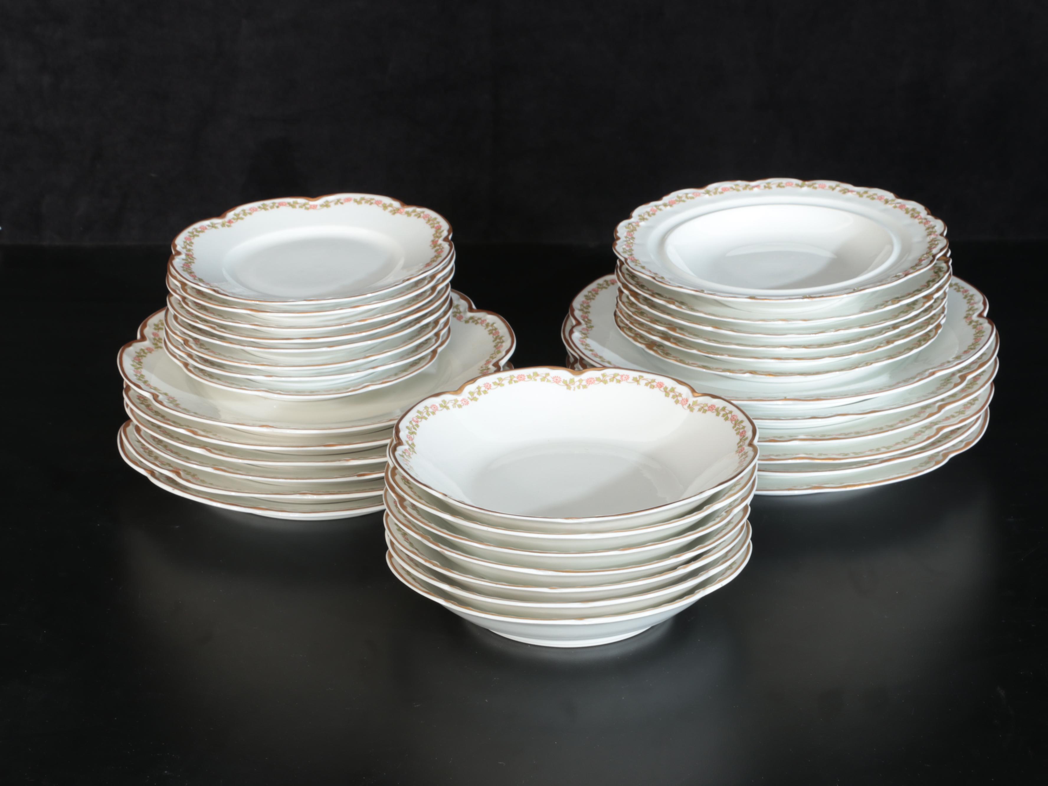 Theodore Haviland Floral Band Limoges Porcelain Dinnerware, Early 20th Century