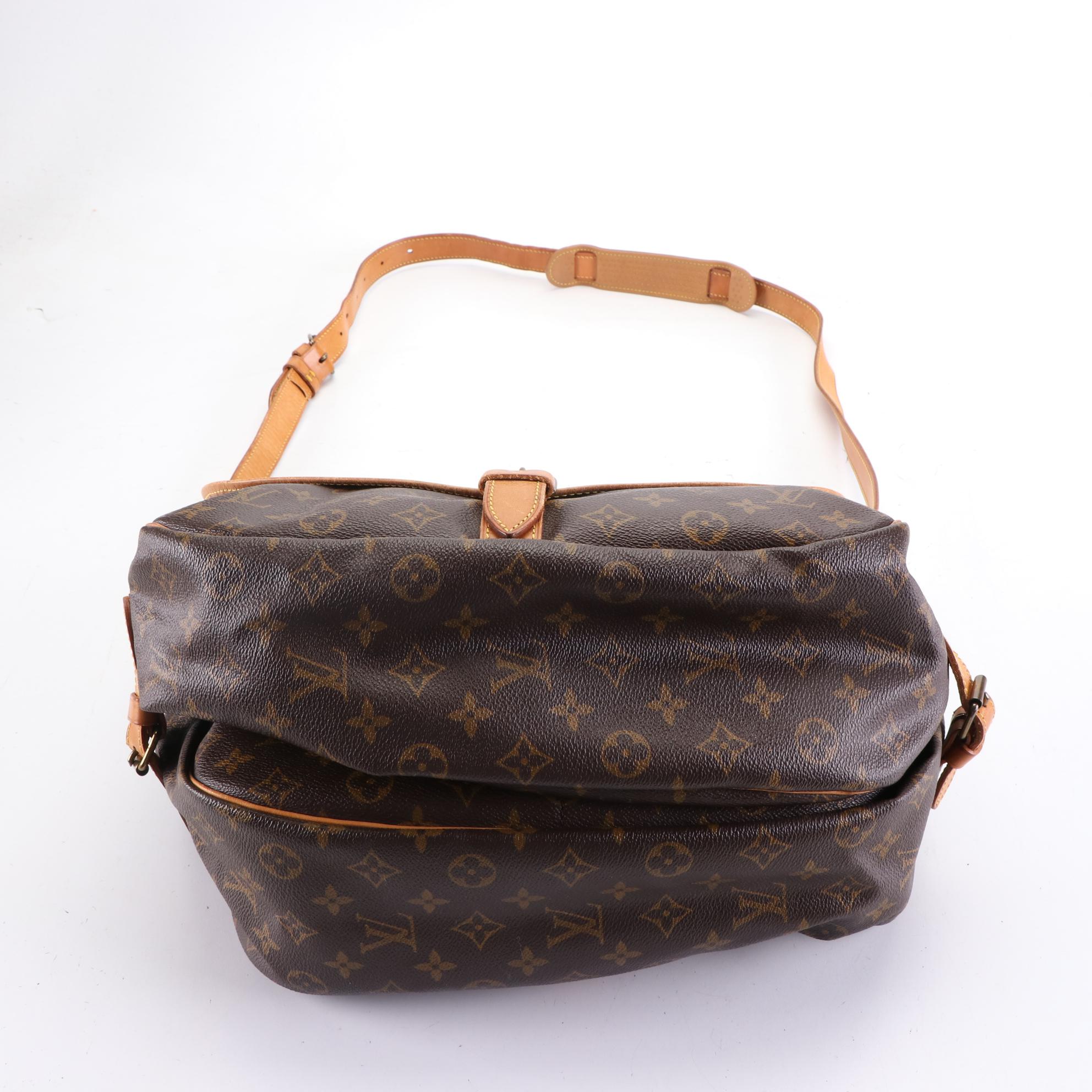Louis Vuitton Saumur 35 in Monogram Canvas