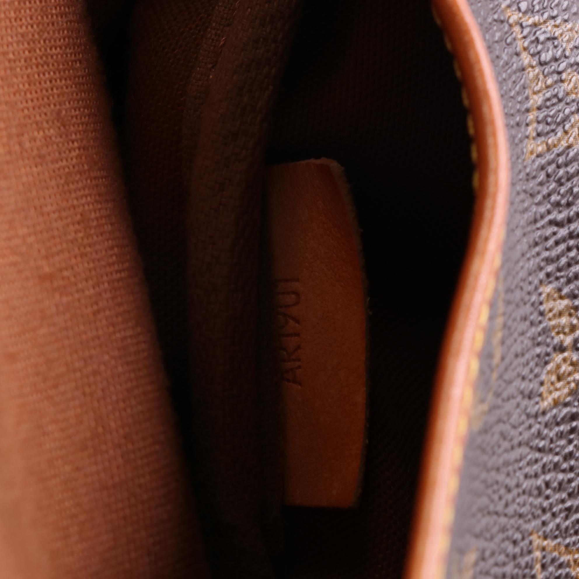 Louis Vuitton Saumur 35 in Monogram Canvas