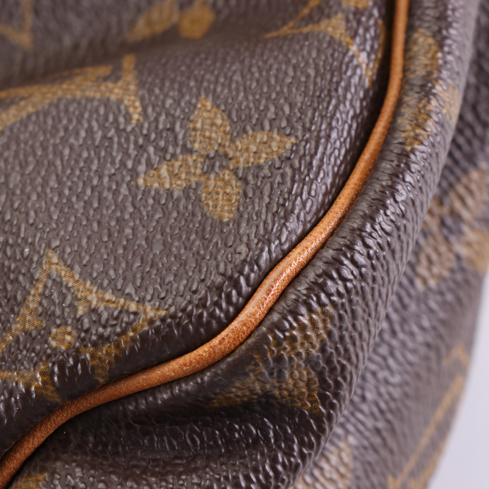 Louis Vuitton Saumur 35 in Monogram Canvas