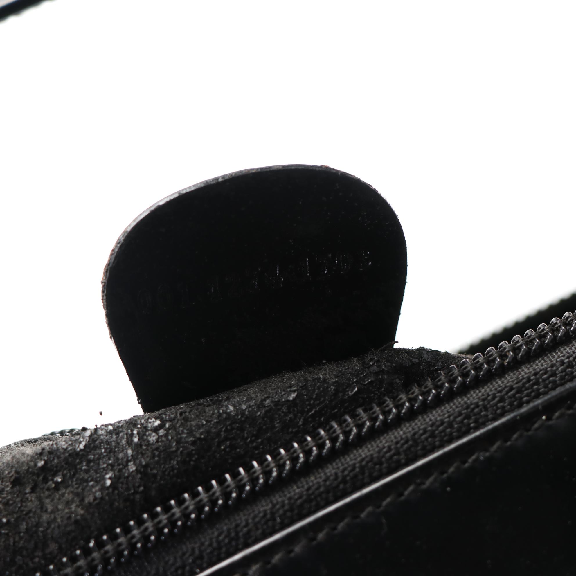 Gucci GG Shoulder Bag in Polished Leather