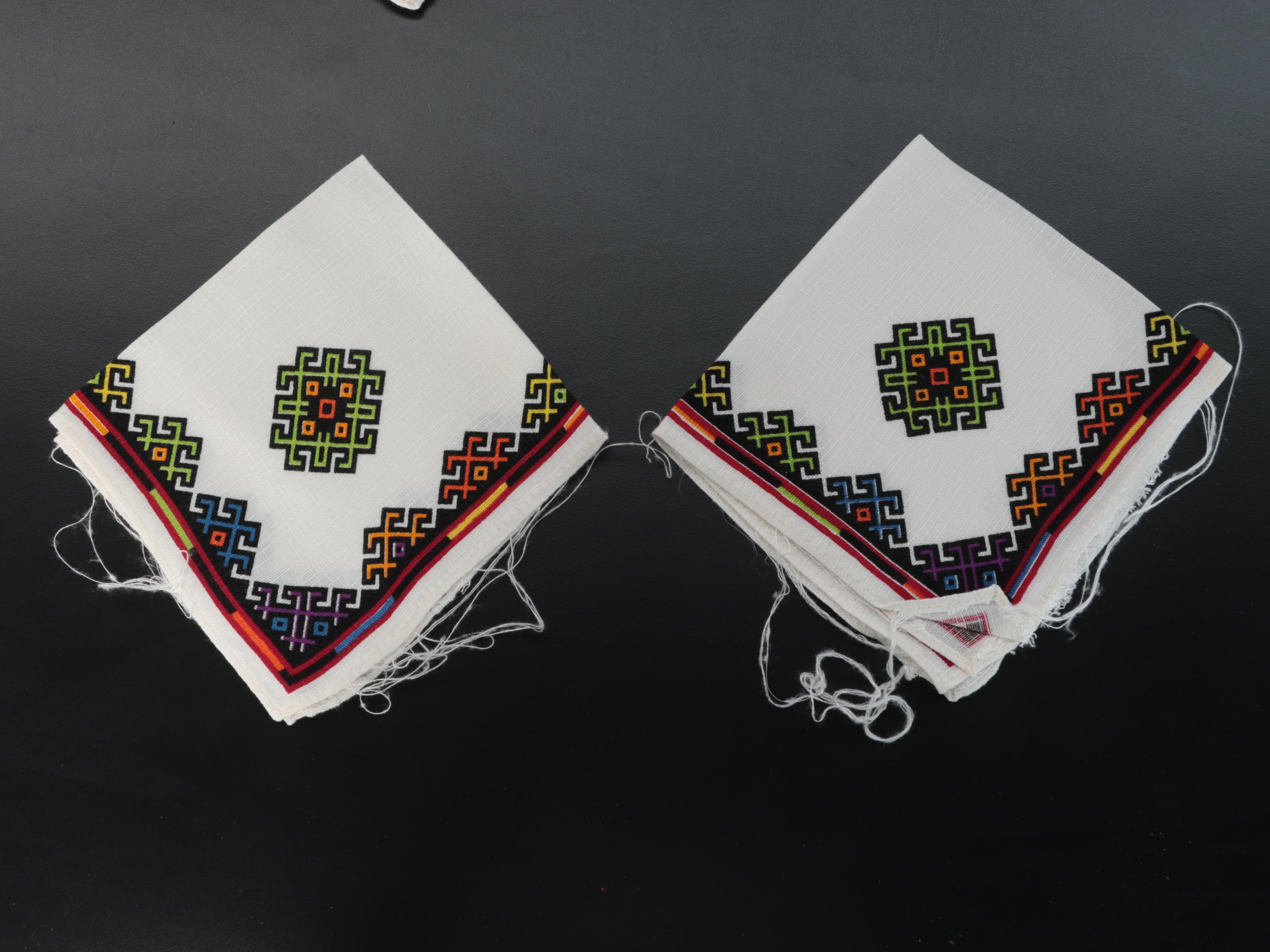 Vera with Other Printed Tablecloths, Placemats and Napkins