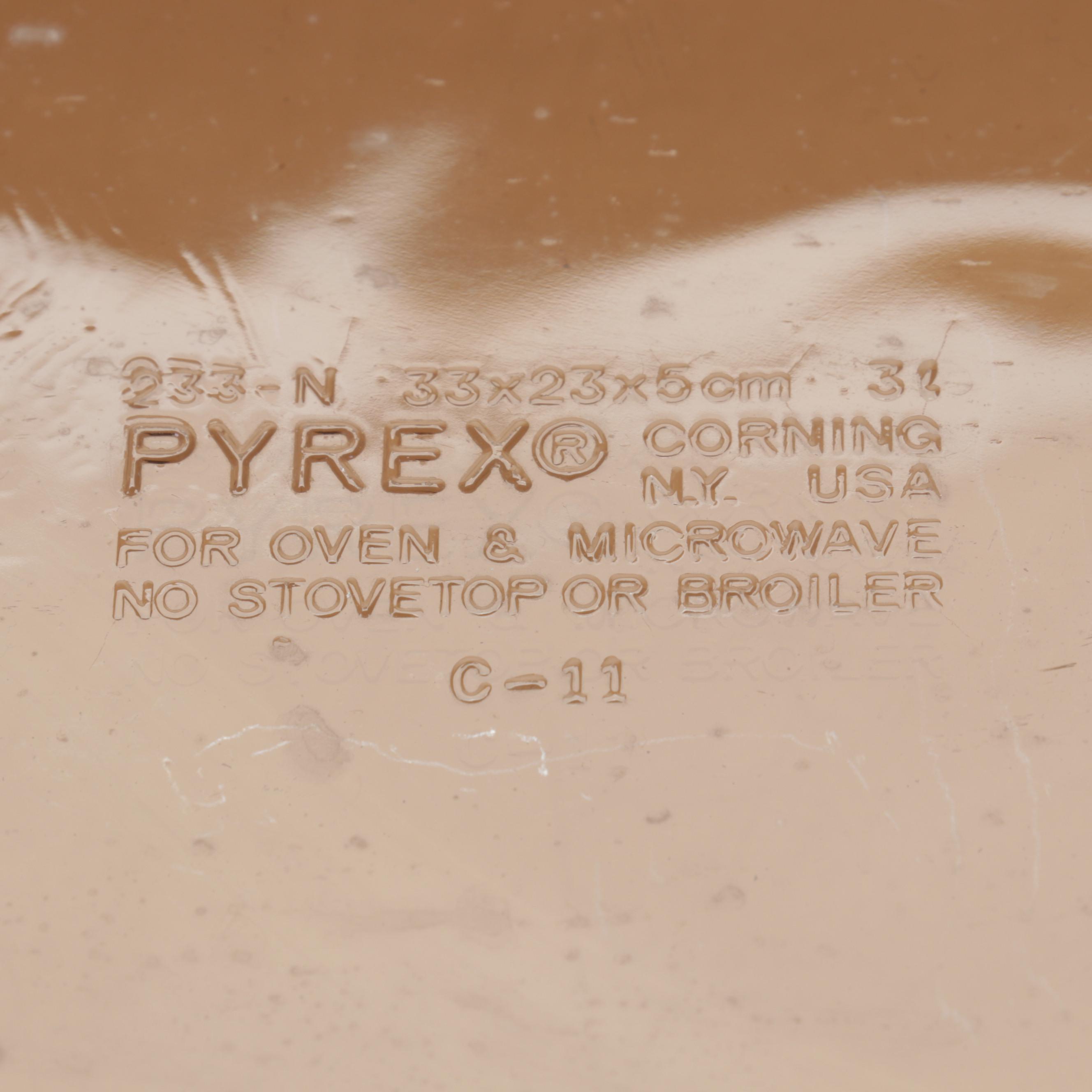 Longaberger Baskets, Casserole Dishes, 9x13 Pyrex Dish with Basket and Stand