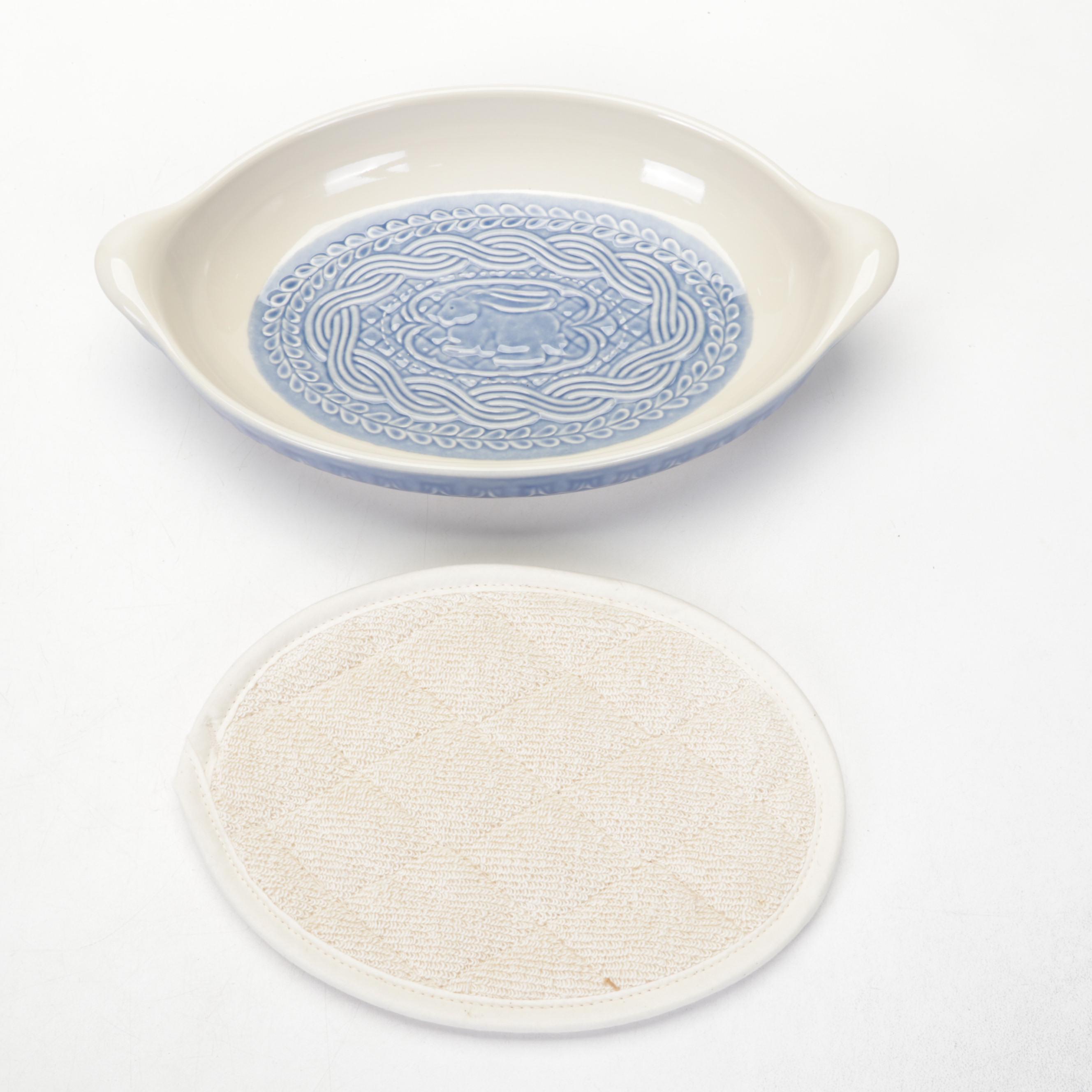 Longaberger Baskets, Casserole Dishes, 9x13 Pyrex Dish with Basket and Stand